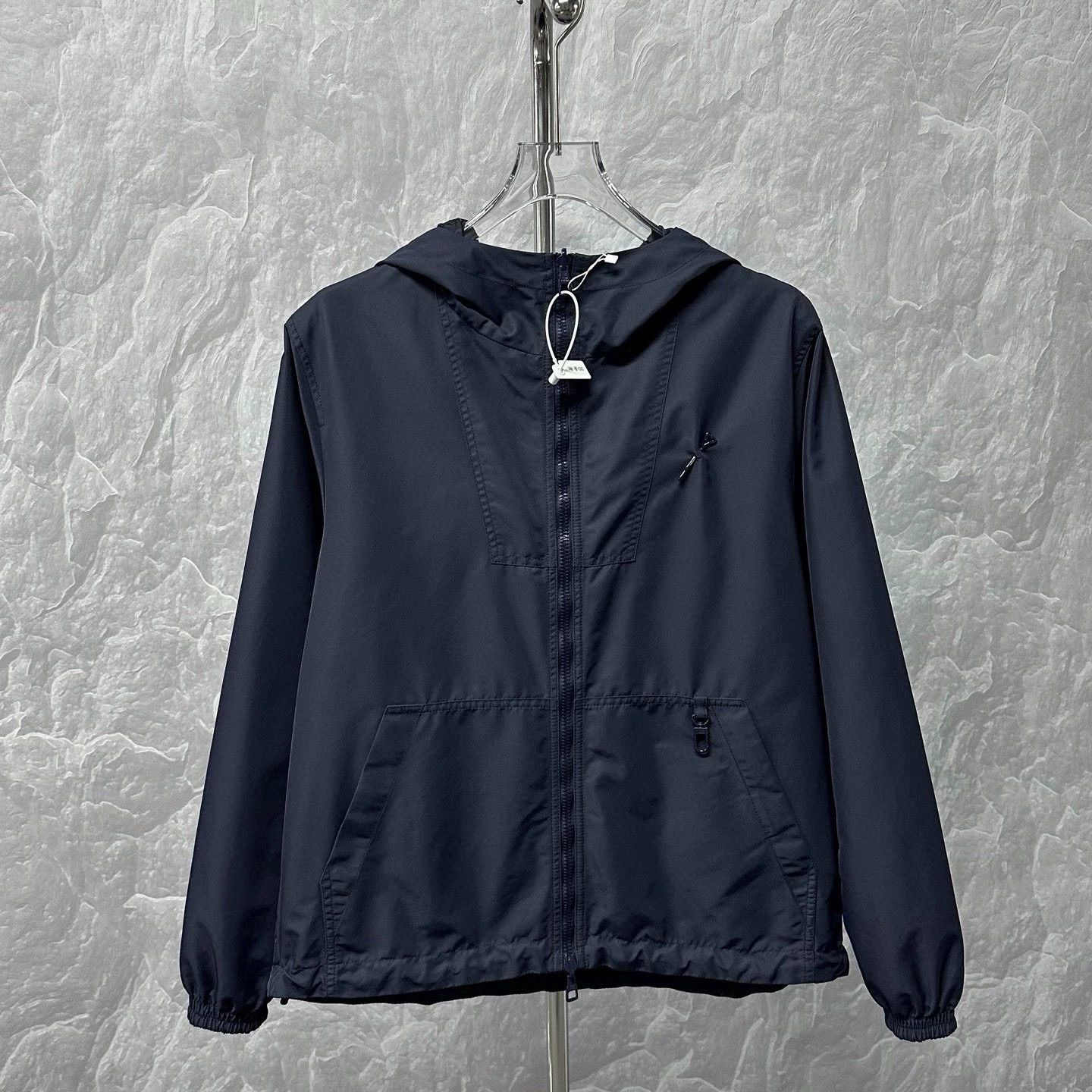 Louis Vuitton louis vuitton reversible printed hooded jacket Size US M / EU 48-50 / 2 - 3 Thumbnail