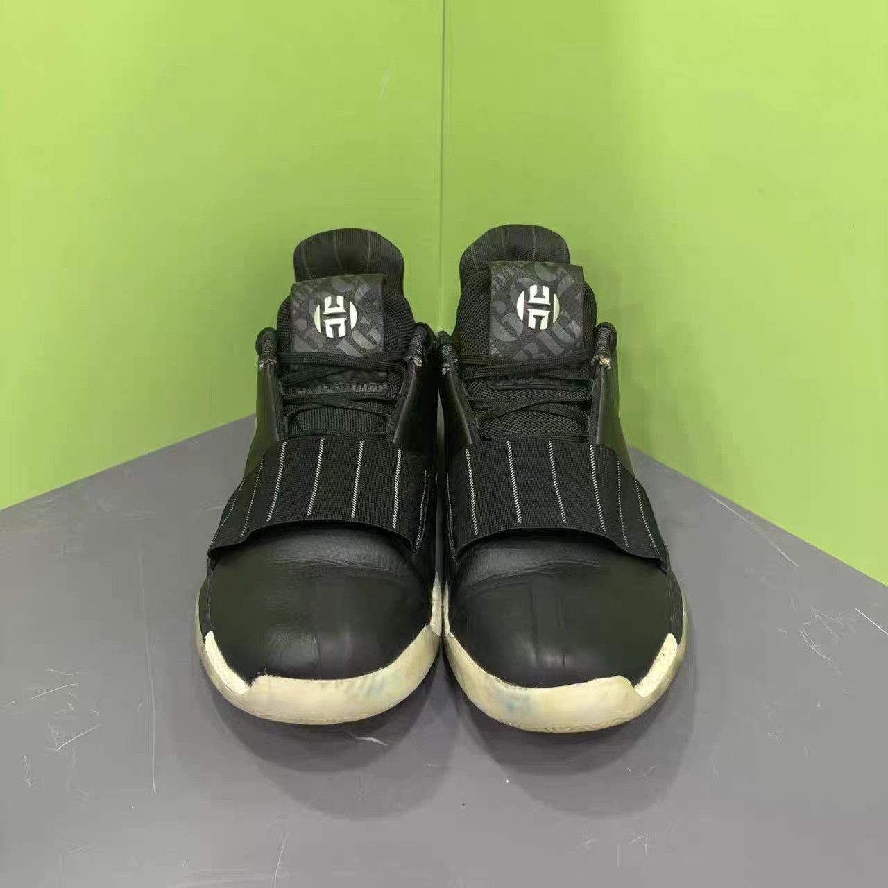 Adidas adidas Harden 3 Low Top Basketball Shoes K15 Size US 9.5 / EU 42-43 - 2 Thumbnail