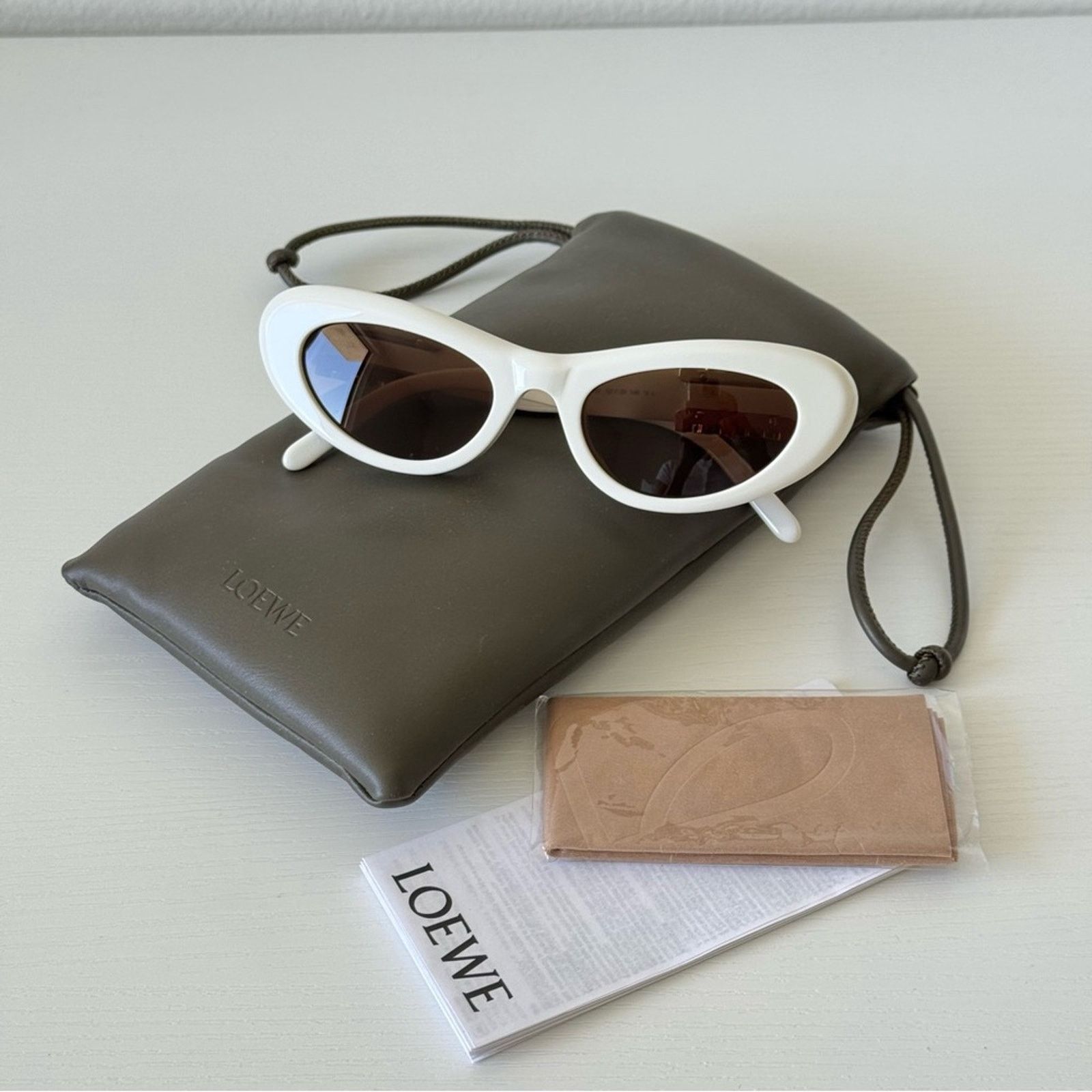 Loewe New! Loewe White Sunglasses LW40156U 25E, Authentic Size ONE SIZE - 1 Thumbnail
