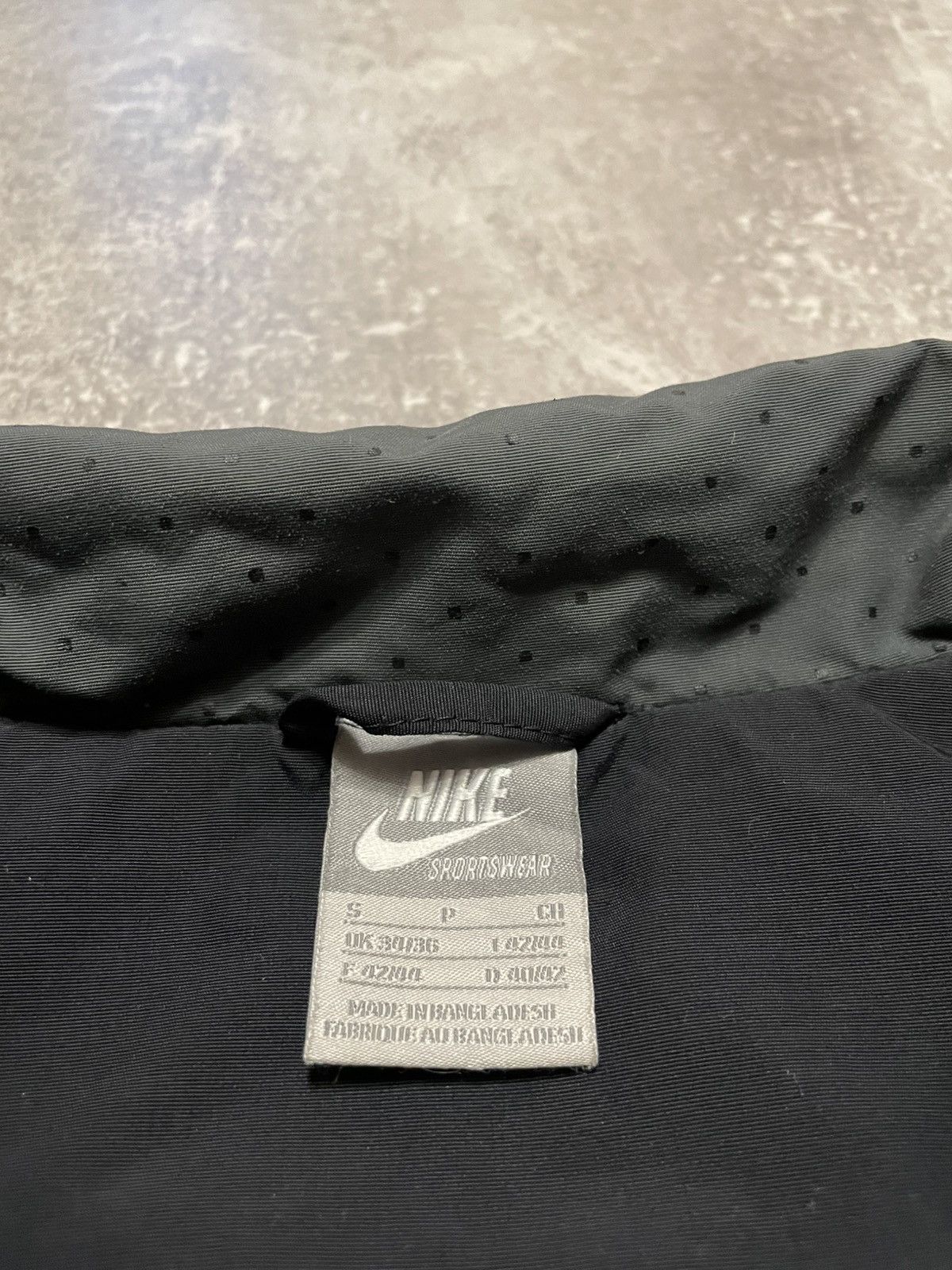 Nike × Vintage Vintage Nike Nylon Track Jacket Drill Size S Size US S / EU 44-46 / 1 - 8 Thumbnail