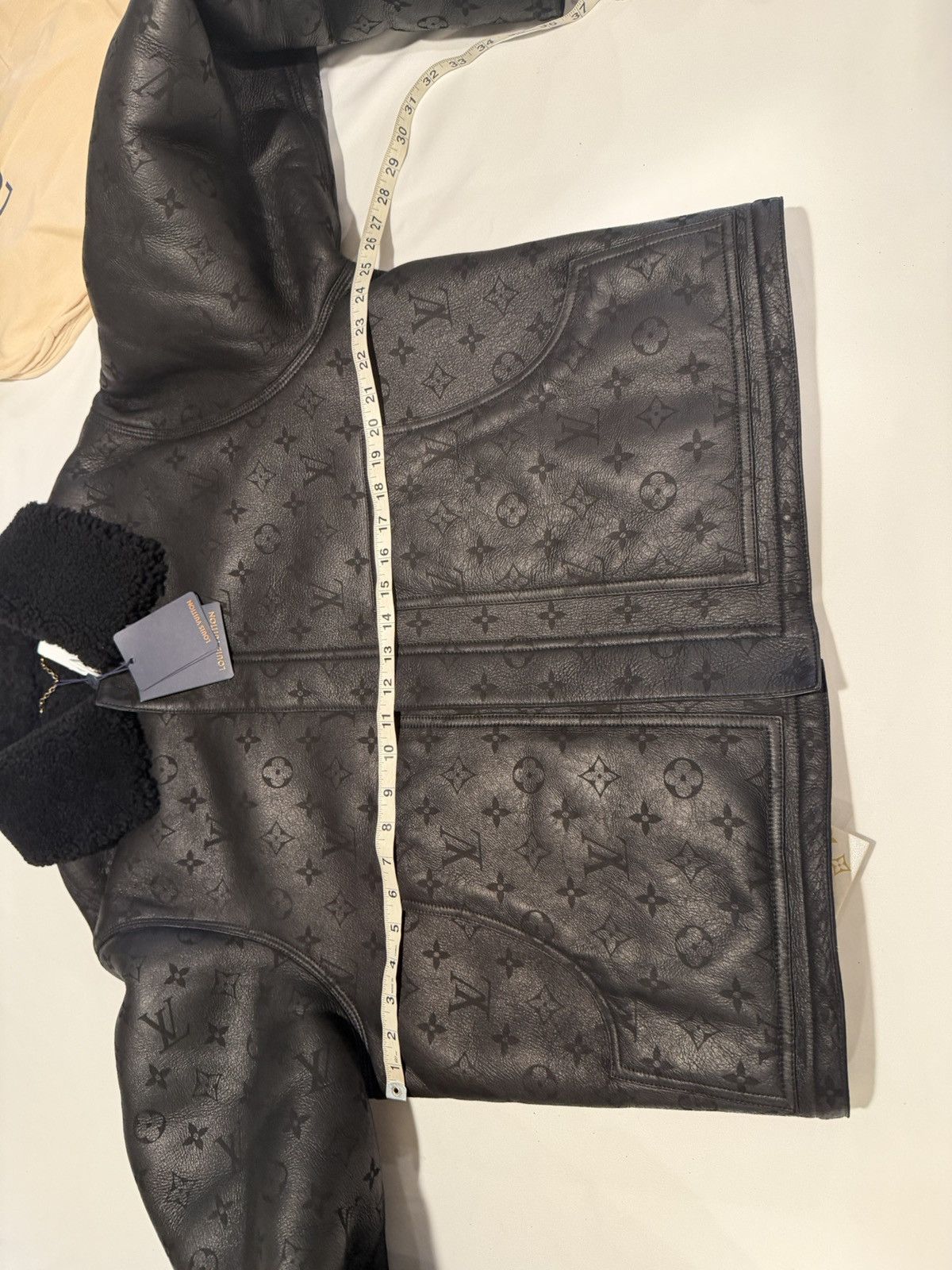 Louis Vuitton Louis vuitton shearling monogram jacket. 54/44/XL Size US L / EU 52-54 / 3 - 11 Thumbnail