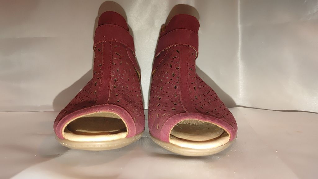 Earth Ragz Earth Kelsey Suede Peep Toe Bootie Size 8B NWOT Size US 8 / IT 38 - 4 Thumbnail