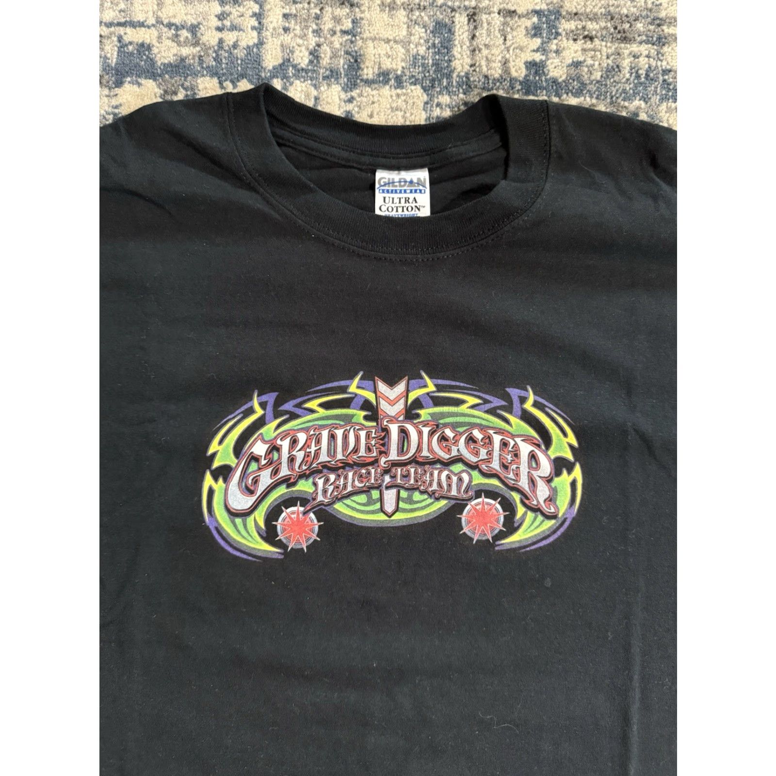 Gildan VINTAGE Grave Digger Racing Team T Shirt XL Dennis Anderson Monster Truck Shirt Mens Black Graphic Print 2000s Halloween Cars Horror Logo Double-Sided Size US XL / EU 56 / 4 - 5 Thumbnail