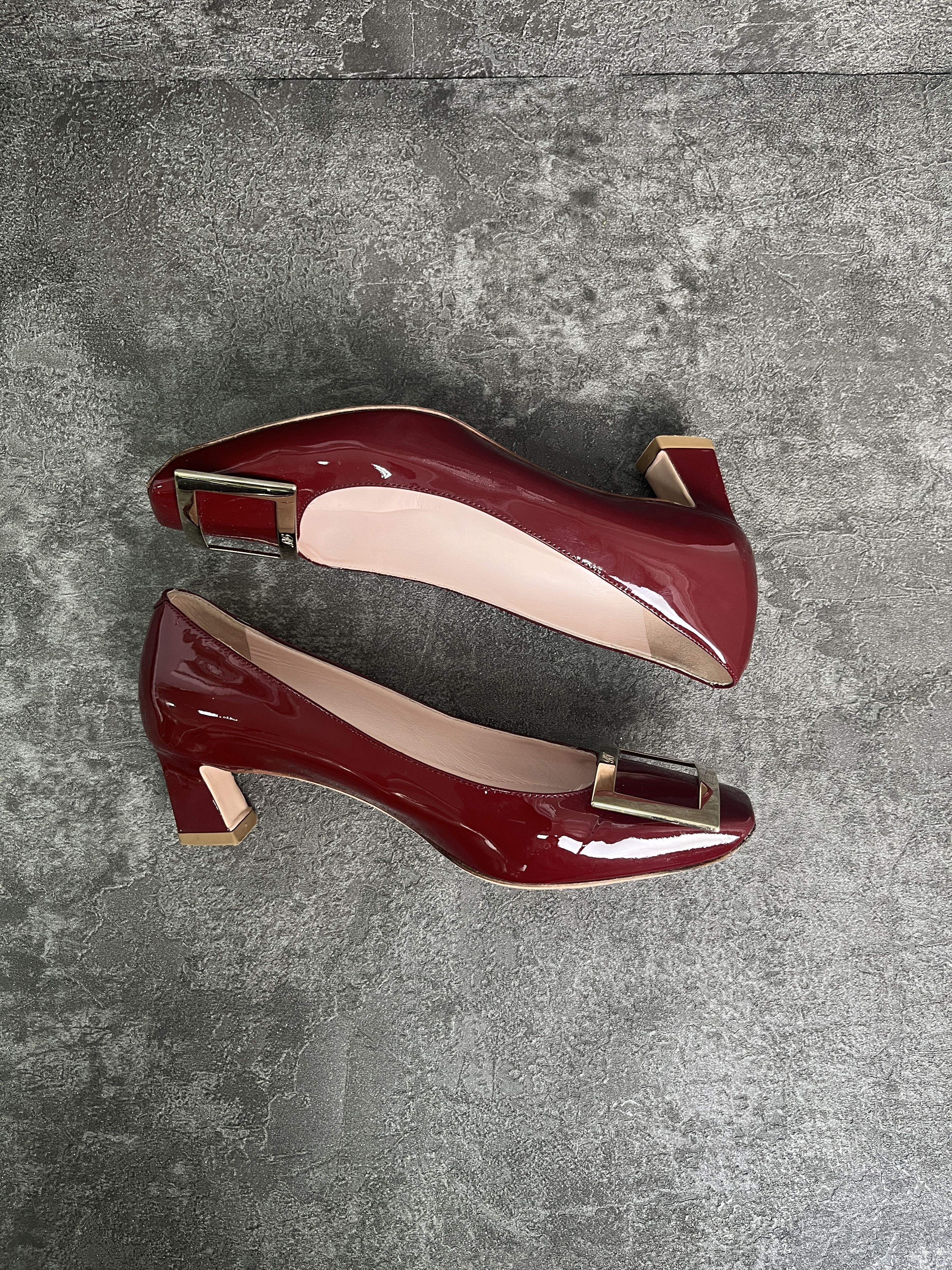 Roger Vivier Roger Vivier Burgundy Patent Pumps Size US 6 / IT 36 - 6 Thumbnail