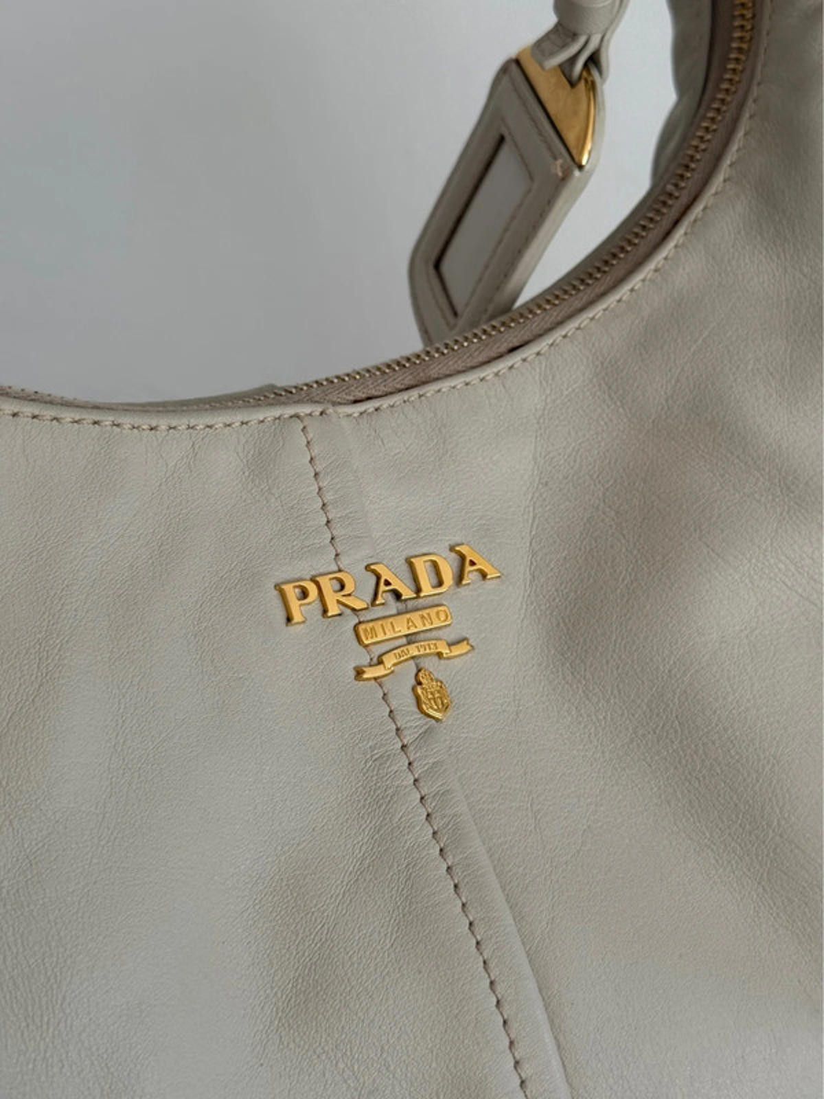 Prada Prada Vitello Daino Hobo Bag Size ONE SIZE - 7 Thumbnail