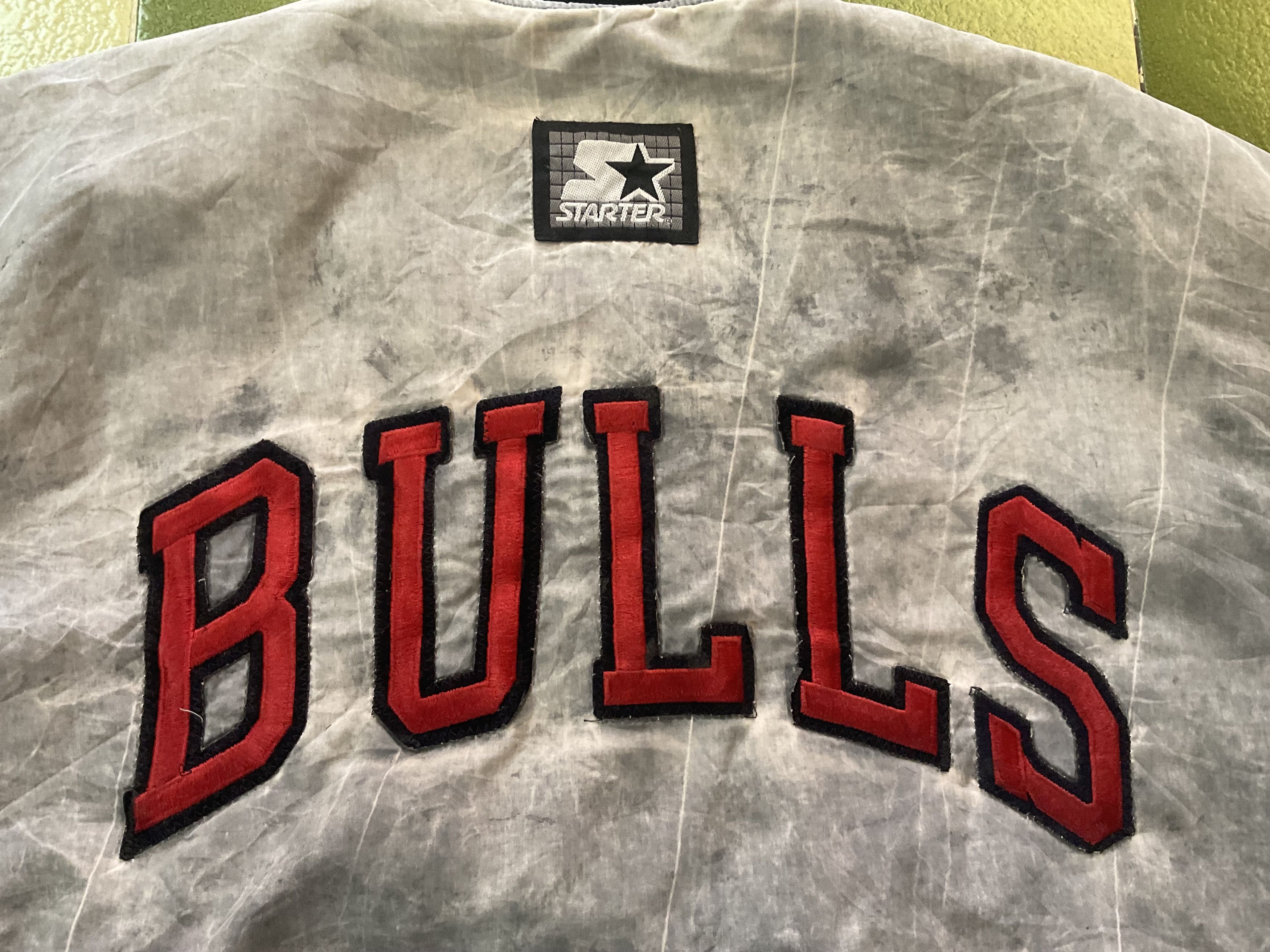 NBA Vintage 90s Starter NBA Chicago Bulls Bomber Jacket Size US L / EU 52-54 / 3 - 5 Thumbnail