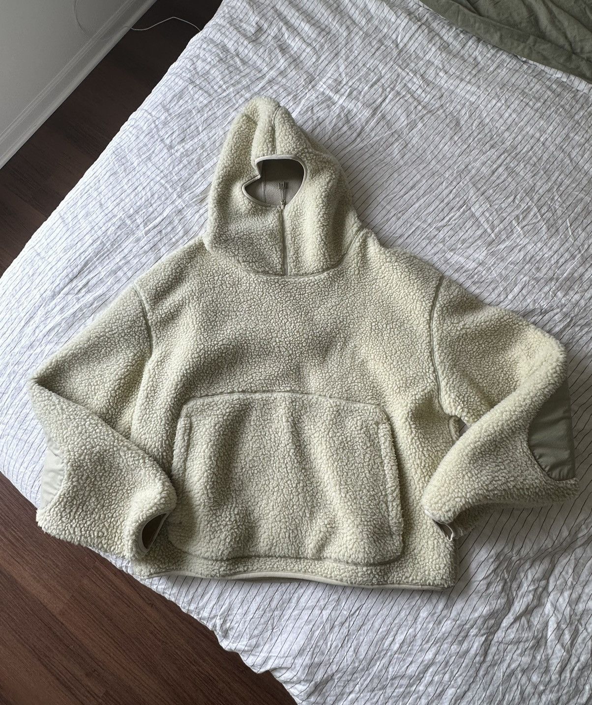 image of Entire Studios Teddy Fleece in Off White, Men's (Size XL)