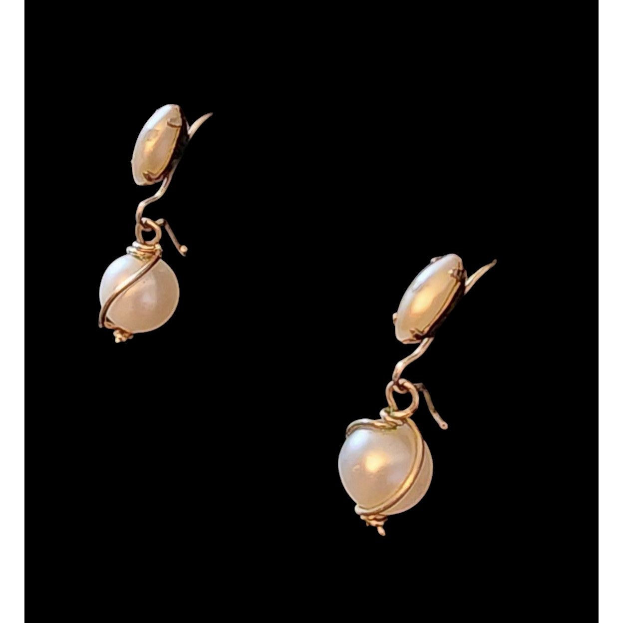 Other 12kt gold filled pearlescent beaded pierced earrings Size ONE SIZE - 4 Thumbnail