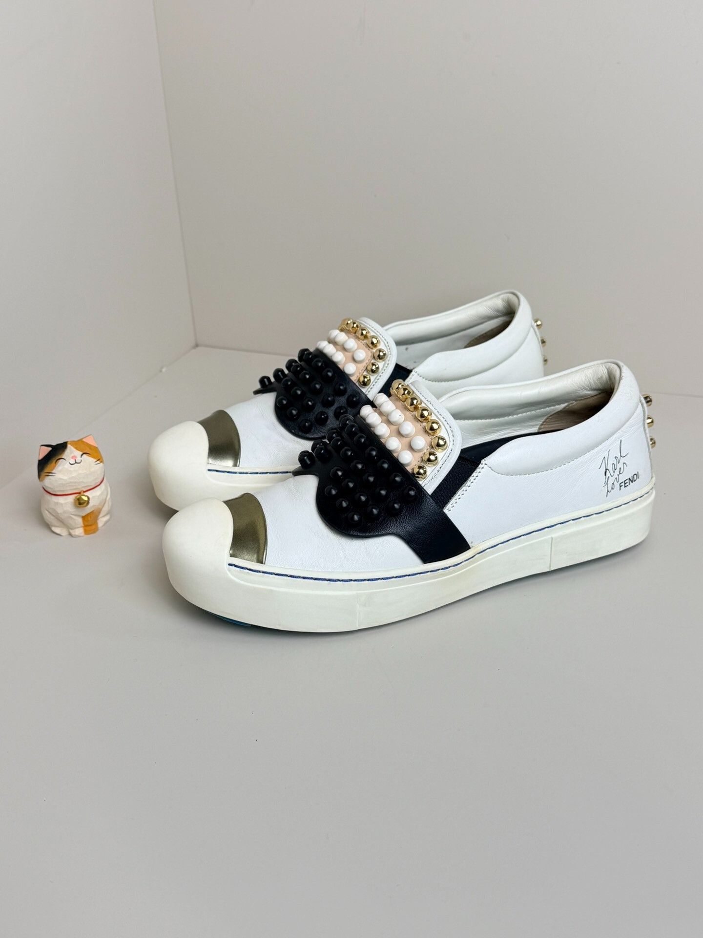 Fendi Fendi White Lowtop Sneakers us_6 Women Size US 6 / IT 36 - 1 Thumbnail