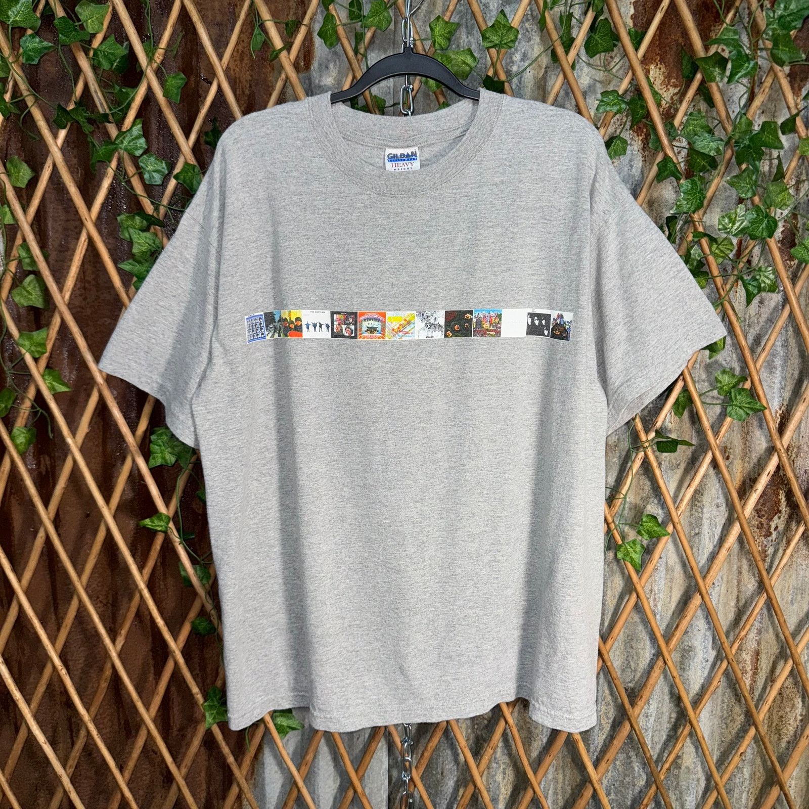 Gildan Vintage Y2K the Beatles album covers 2000s lennon t-shirt Size US XL / EU 56 / 4 - 1 Thumbnail