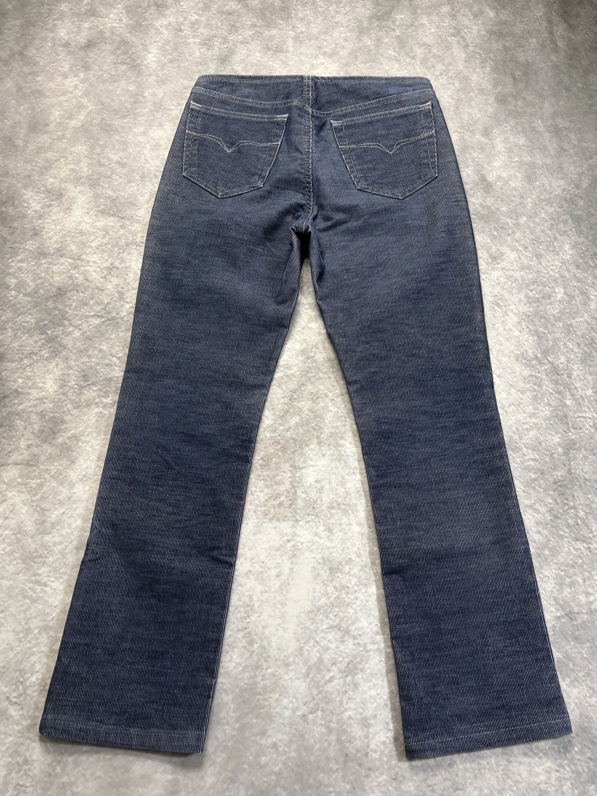 Versace × Versace Jeans Couture × Vintage Vintage Versace Jeans Couture Corduroy Trousers 1990s 2000s Size 28" / US 6 / IT 42 - 14 Thumbnail