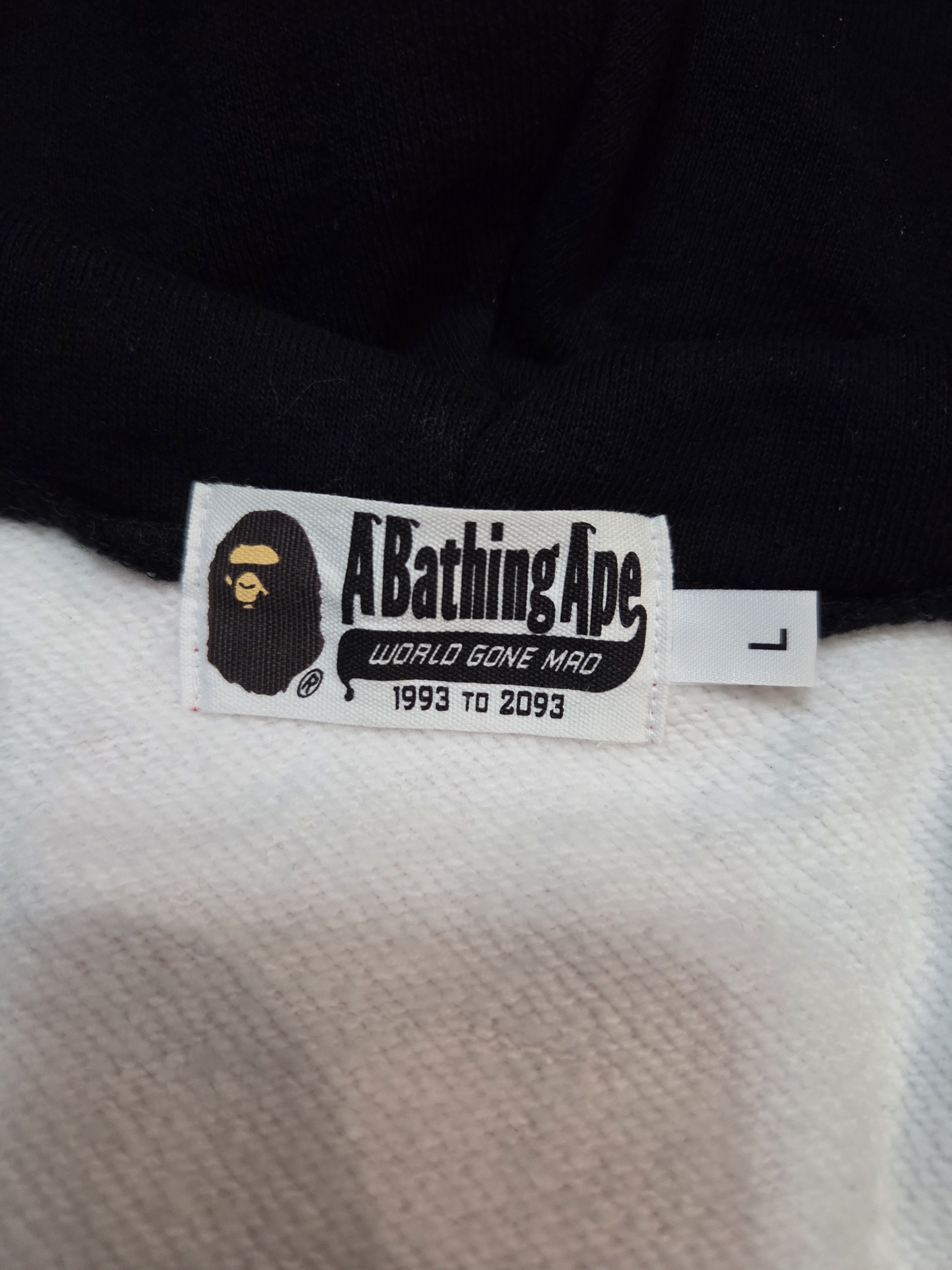 Bape A bathing ape Bape UK London shark hoodie Large Size US L / EU 52-54 / 3 - 15 Thumbnail