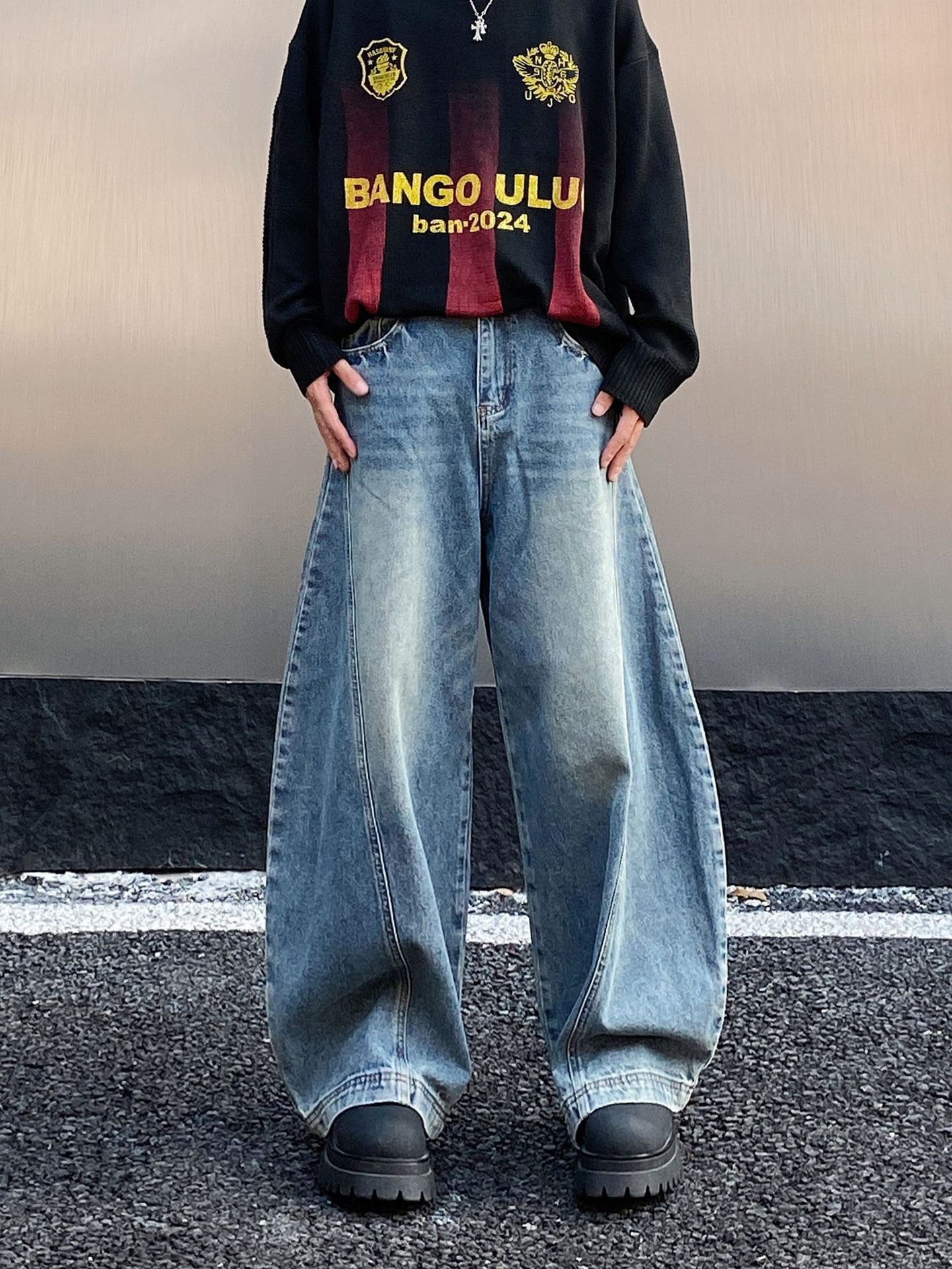Japanese Brand American Retro Washed & Distressed Paneled Curved-Leg Jeans Size US 32 / EU 48 - 1 Thumbnail