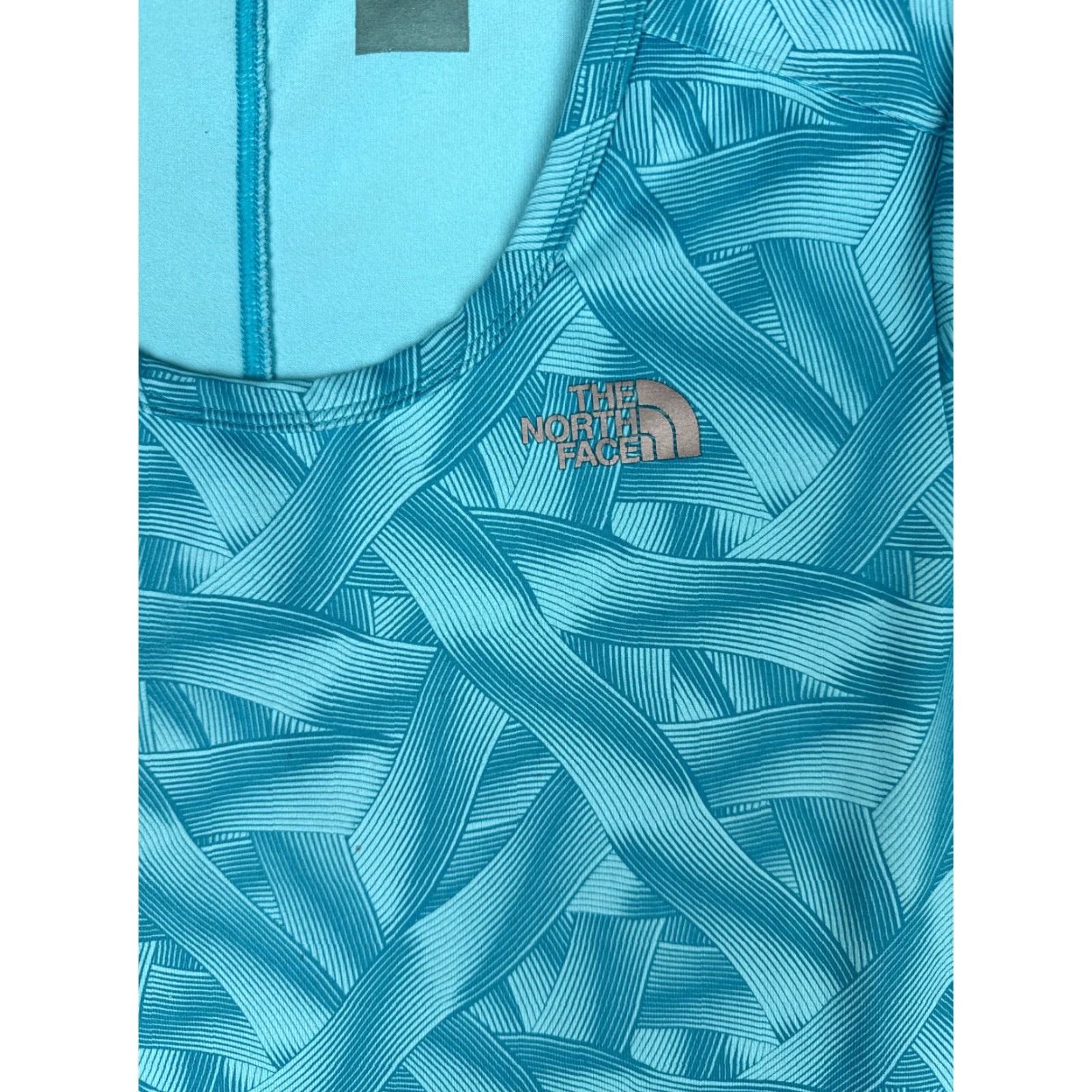 The North Face The North Face Shirt Women XS Blue Crew Vaporwick Poly Geometric T-Shirt Casual Womens Short Sleeve Lightweight Classic Outdoor Size XS / US 0-2 / IT 36-38 - 6 Thumbnail