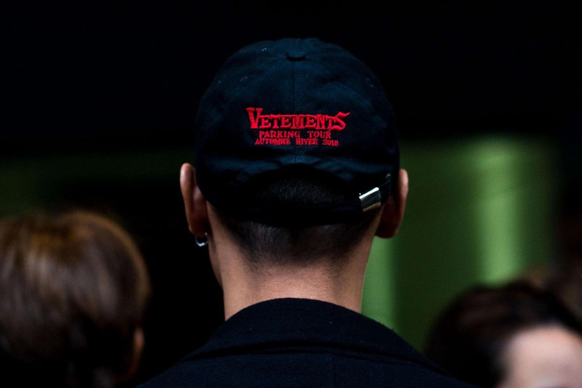 Vetements Vetements black cap PARKING TOUR automne hiver