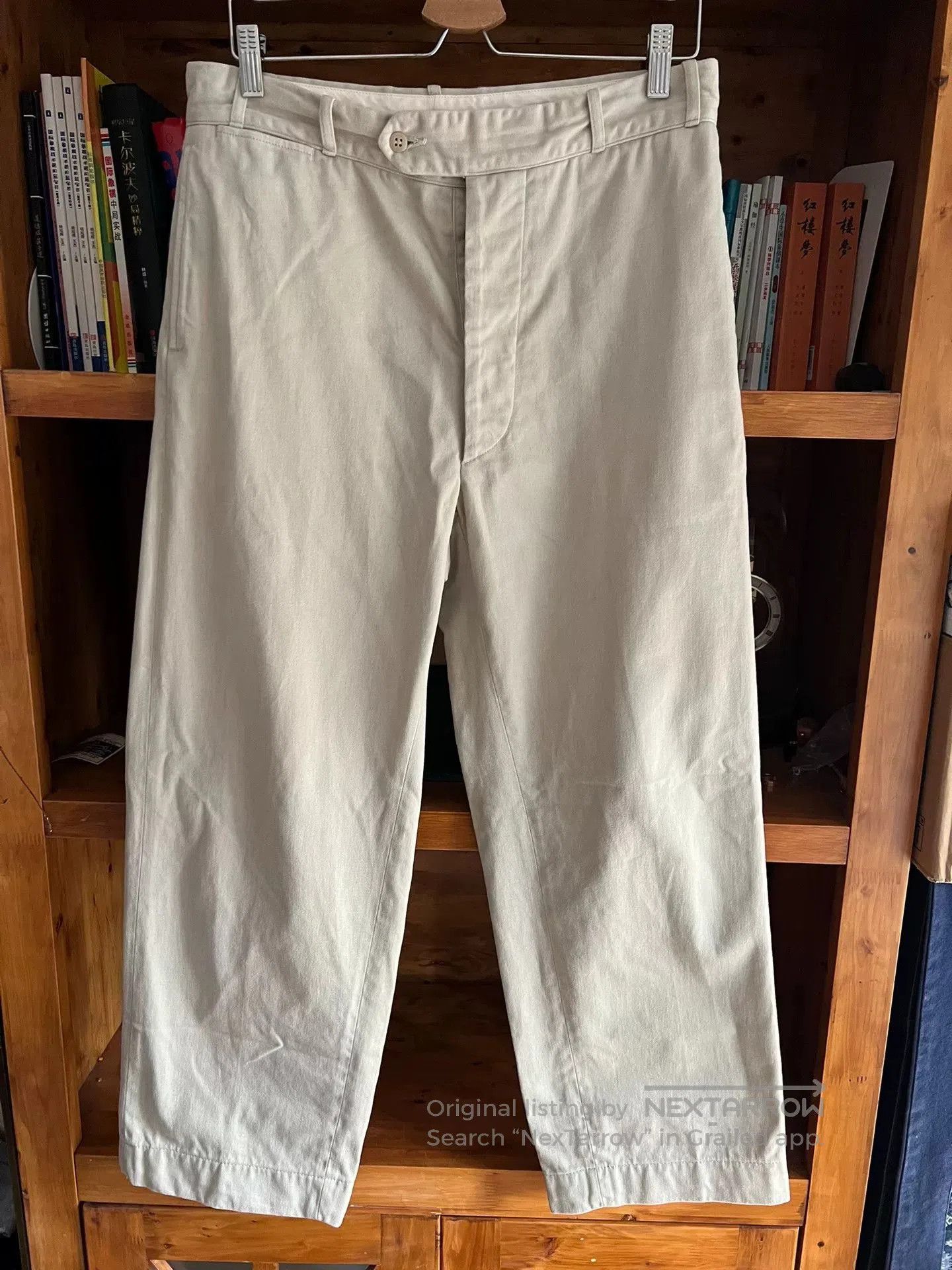 stylish timeworn butchers pants in beige.