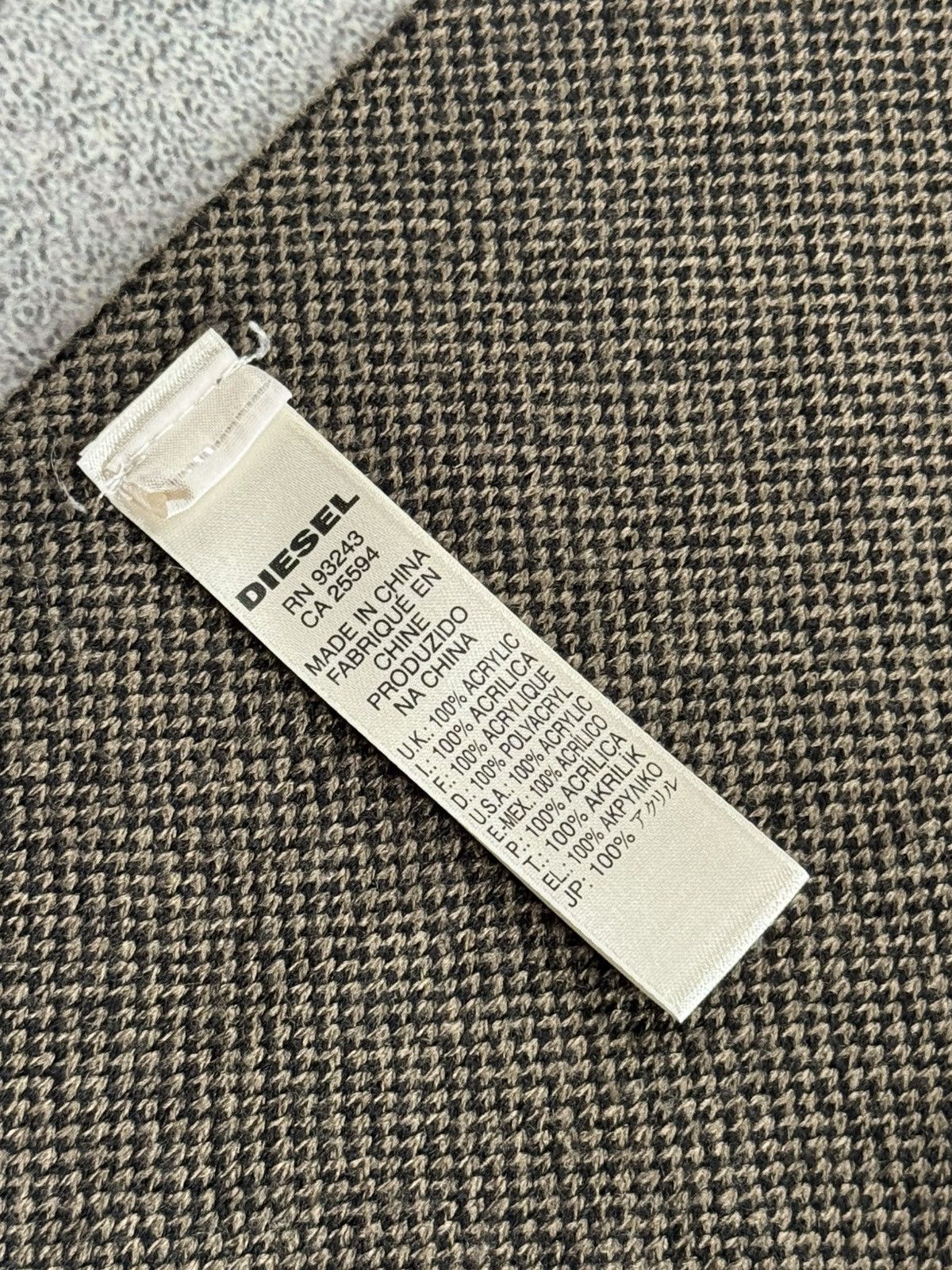 Diesel Diesel big logo scarves scarf 🧣 Avantgarde casual Size ONE SIZE - 3 Thumbnail