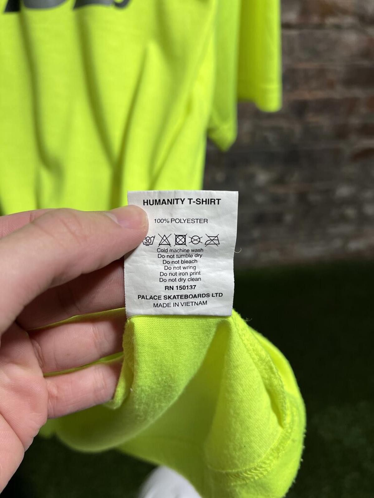 Palace Palace Neon Tee Sz. L Size US L / EU 52-54 / 3 - 5 Thumbnail