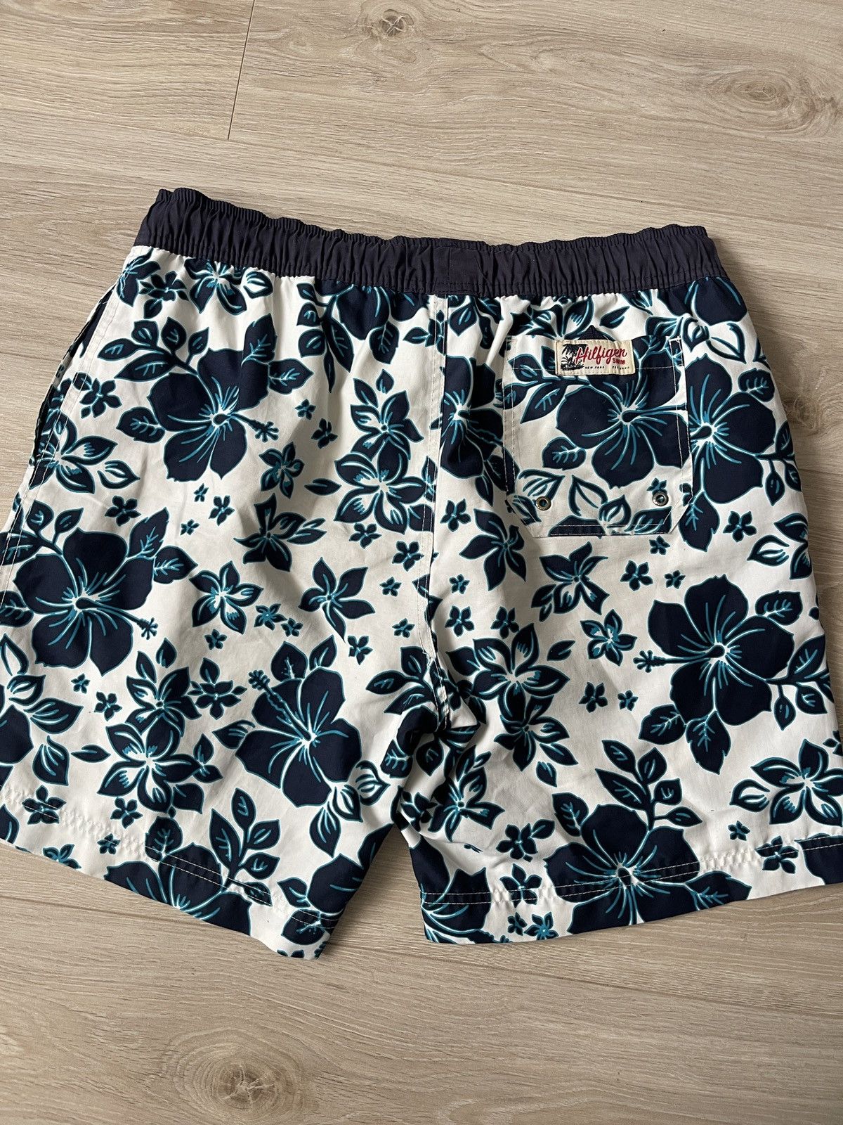 Tommy Hilfiger Tommy Hilfiger Floral Swim Trunks - Tropical Hibiscus Print Size US 34 / EU 50 - 7 Thumbnail