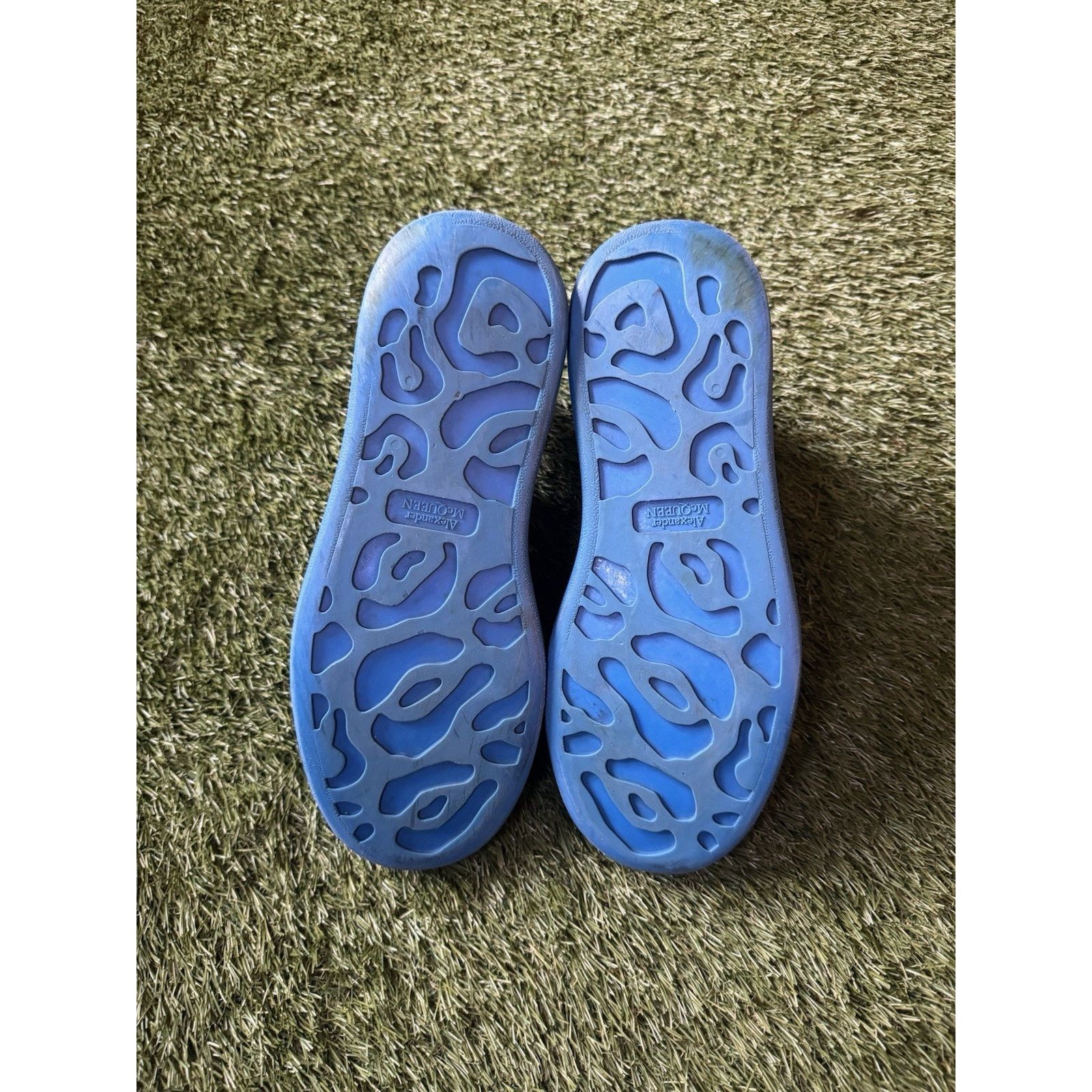 Alexander McQueen Alexander McQueen Oversized Sneakers black and blue Size 42 Size US 9 / EU 42 - 8 Thumbnail
