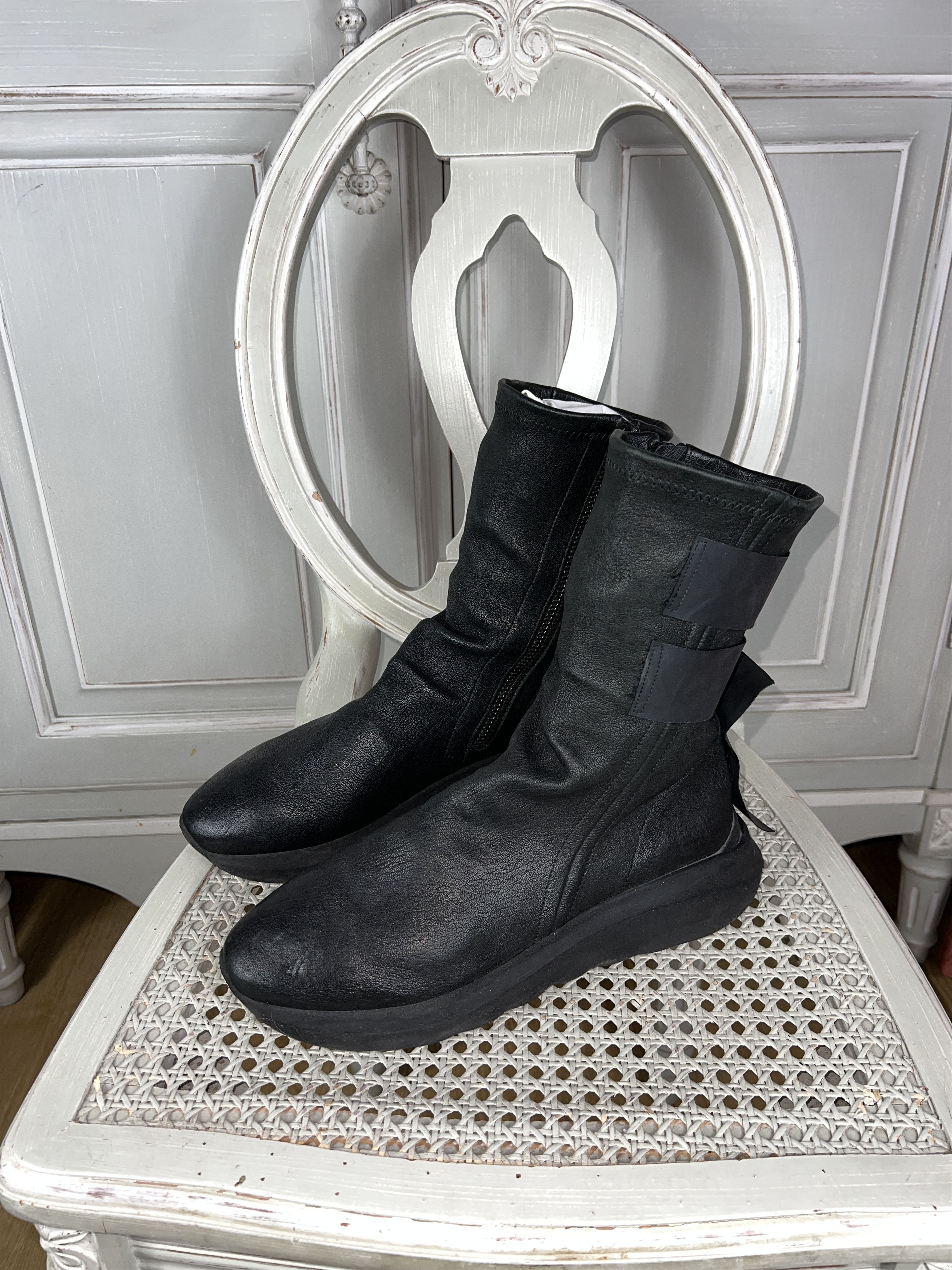 image of Avant Garde Avantgarde Leather Shoes in Black, Men's (Size 9)