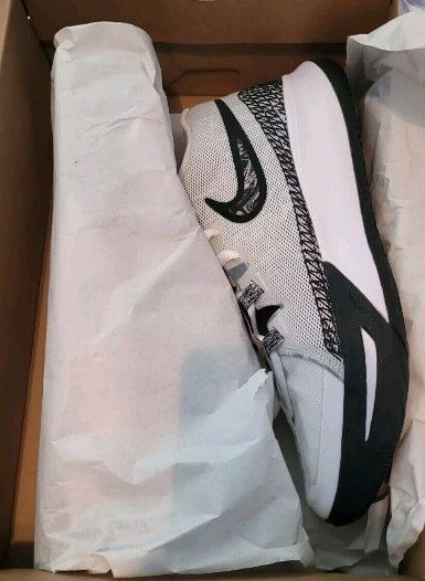 Nike Nike Men's Kyrie Flytrap VI Basketball Shoes, 8.5 M US Size US 8.5 / EU 41-42 - 1 Thumbnail