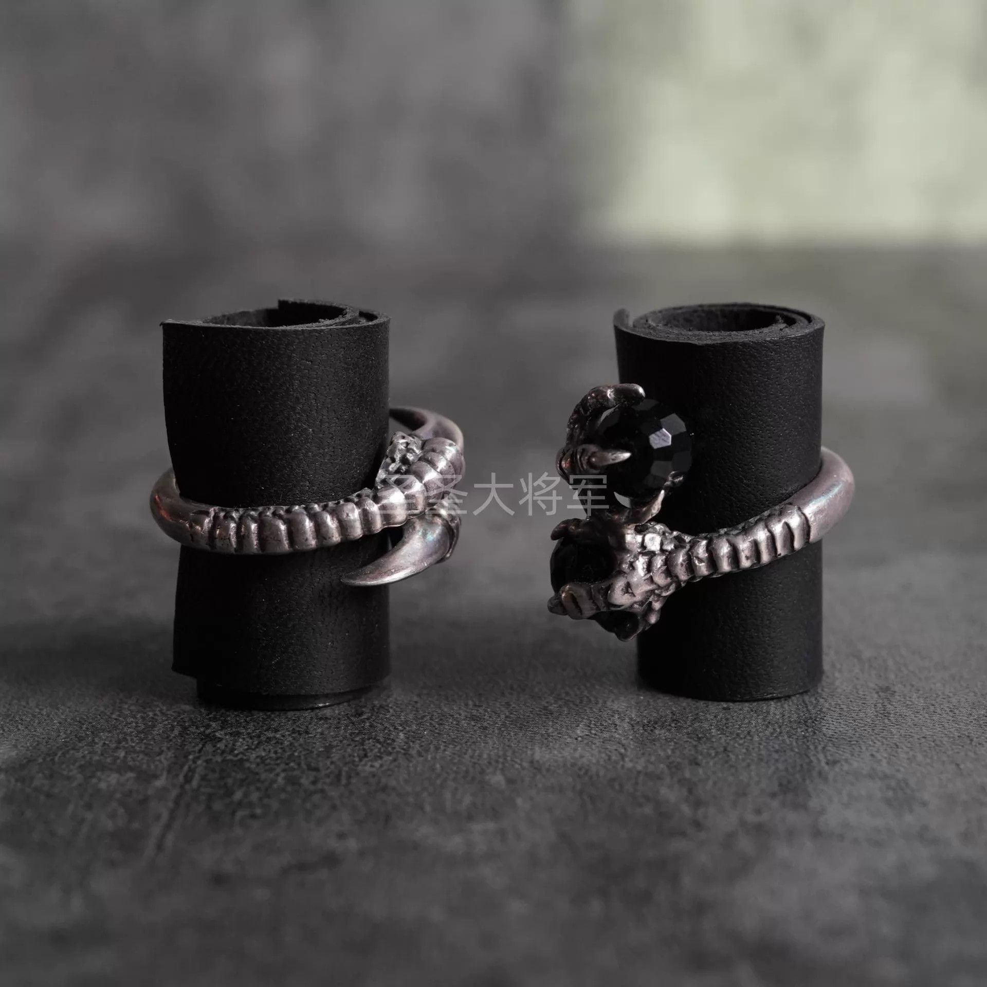 Kapital KD2024 Gothic Dragon Claw Black Onyx Sterling Silver Ring Size ONE SIZE - 3 Thumbnail