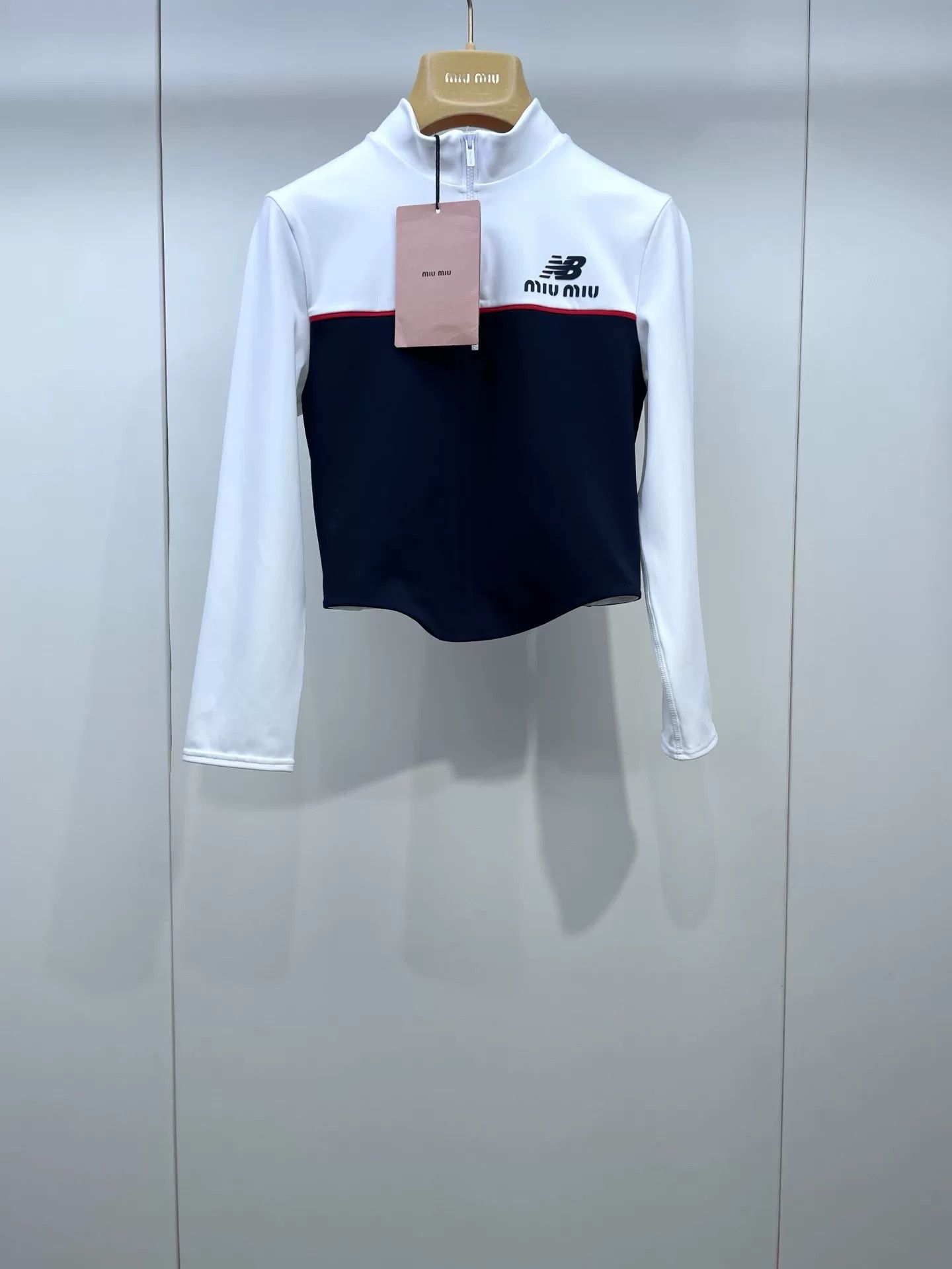 Japanese Brand Miu Miu & New Balance Sport Cropped Top Size S / US 4 / IT 40 - 1 Thumbnail