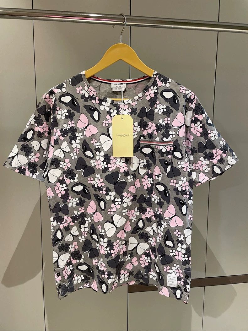 Thom Browne Thom browne Gray full-print pink and white butterfly short- Size M / US 6-8 / IT 42-44 - 1 Thumbnail