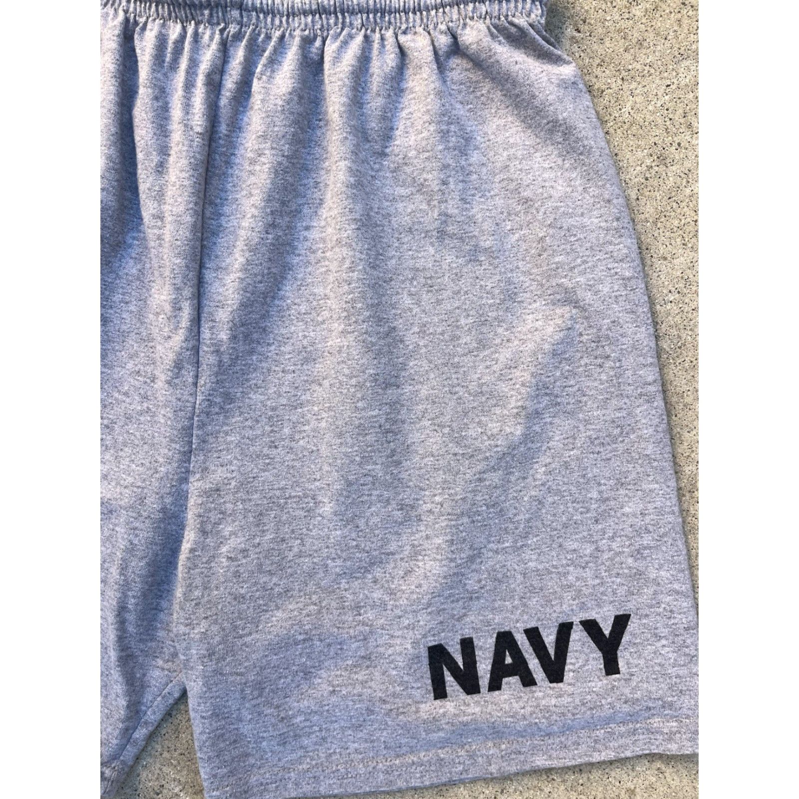 Vintage Unbranded NAVY Shorts Athletic Gray 80s High Waist Gym USA S Inseam 5" Cotton Polyester Blend Men’s Vintage Style Shirt Size US 29 - 2 Thumbnail