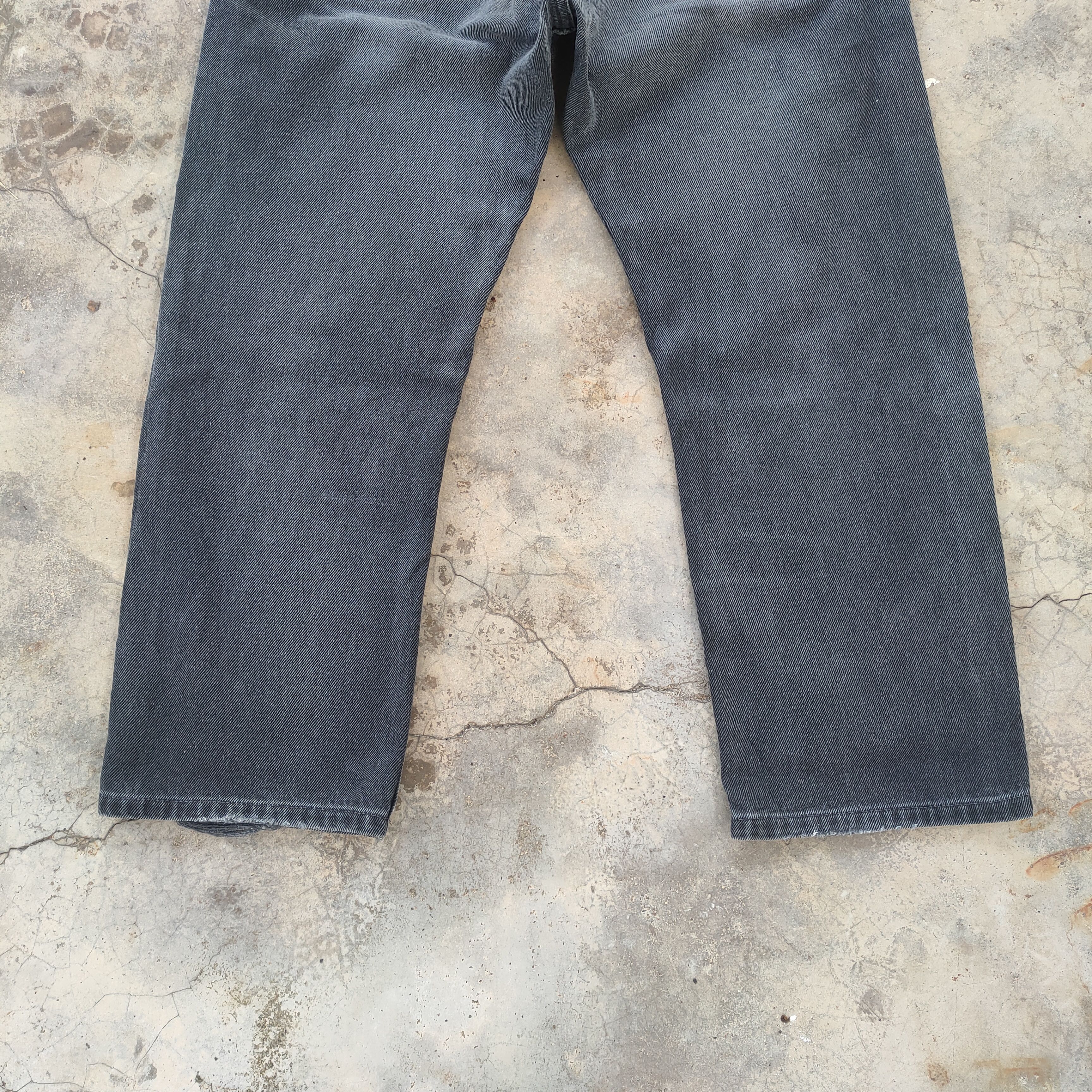 Levi's W35 VINTAGE LEVI'S BLACK RIPPED JEANS DENIM PANTS Size US 35 - 10 Thumbnail
