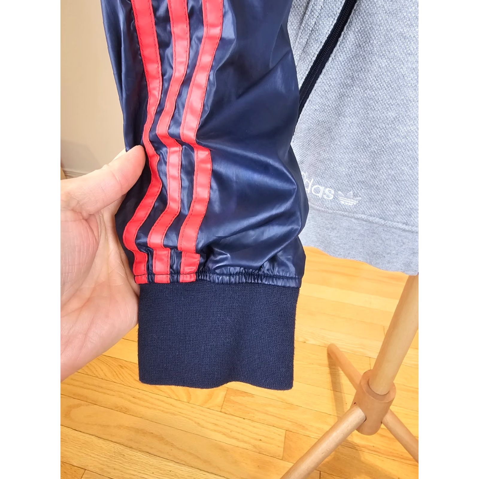 Adidas VINTAGE ADIDAS ORIGINAL TREFOIL ZIP UP HOODIE Mens L Blue Front Zip Full Zip 90s 2000s Size US L / EU 52-54 / 3 - 6 Thumbnail