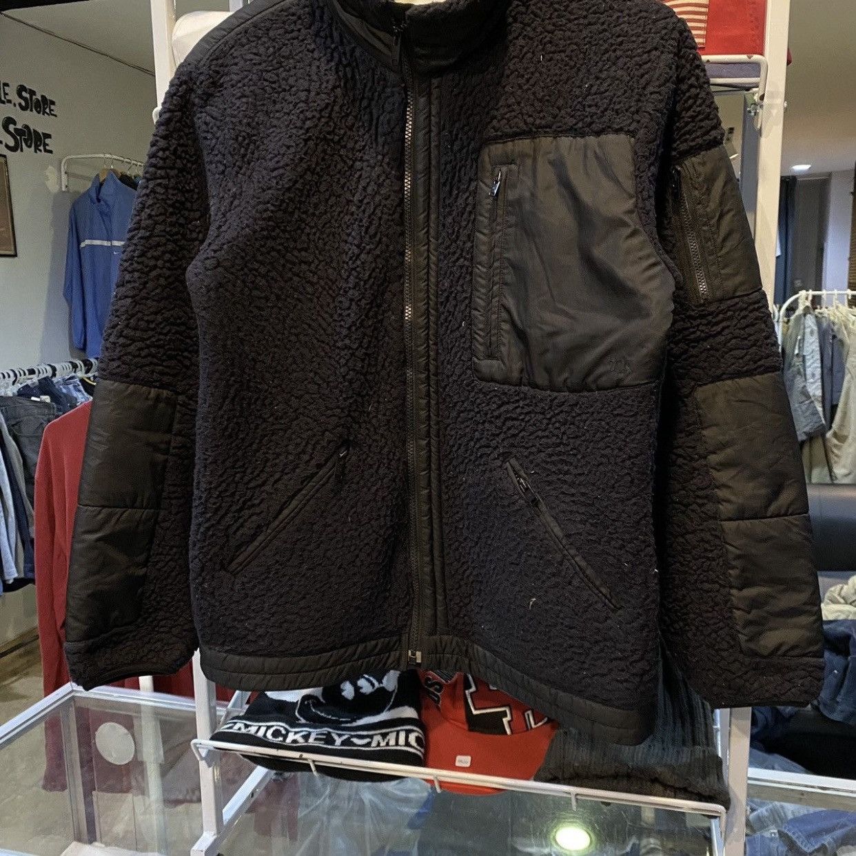 Jun Takahashi × Undercover × Uniqlo 🖤 Undercover Jun Takahashi x Uniqlo Fleece Jacket Black Size US M / EU 48-50 / 2 - 5 Thumbnail