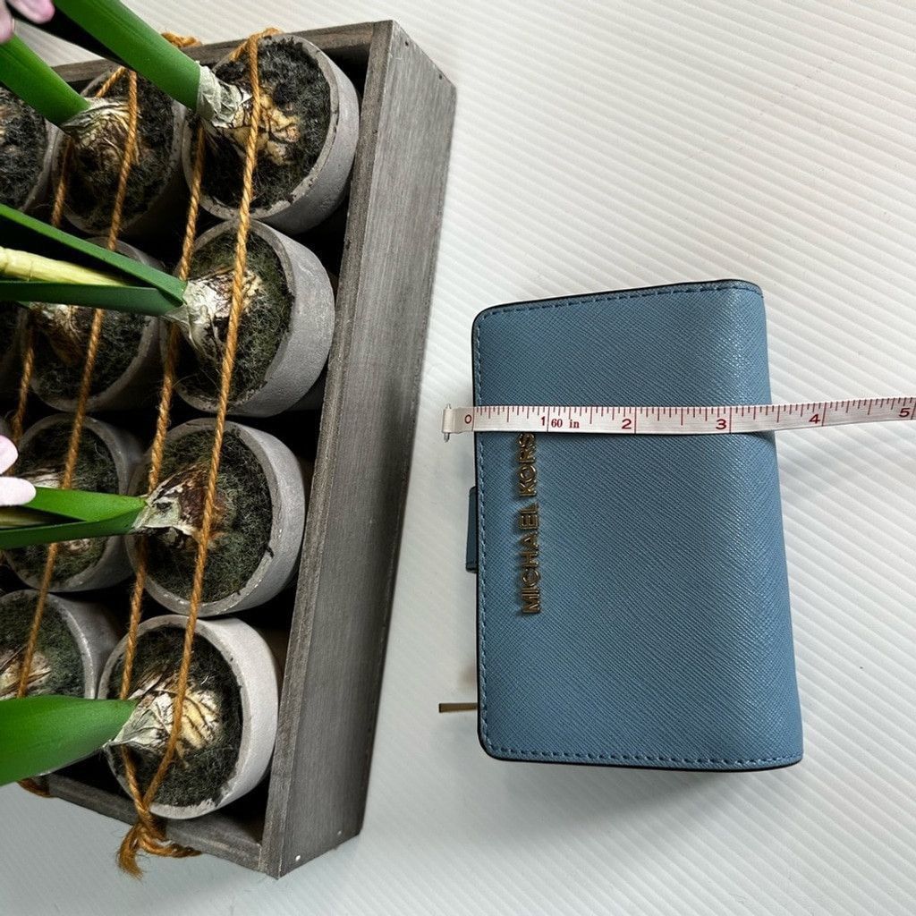 Michael Kors Michael Kors jet set travel bifold zip coin Size ONE SIZE - 9 Thumbnail