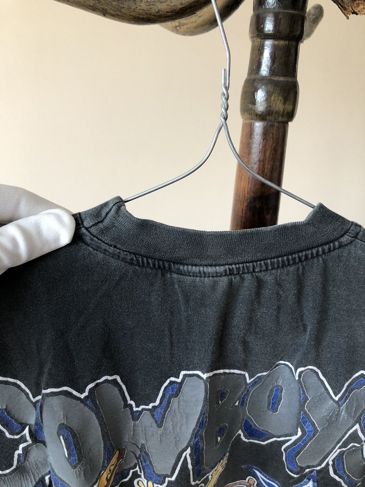 Vintage 90s NFL x The Flinstones Dallas Cowboys feded t-shir