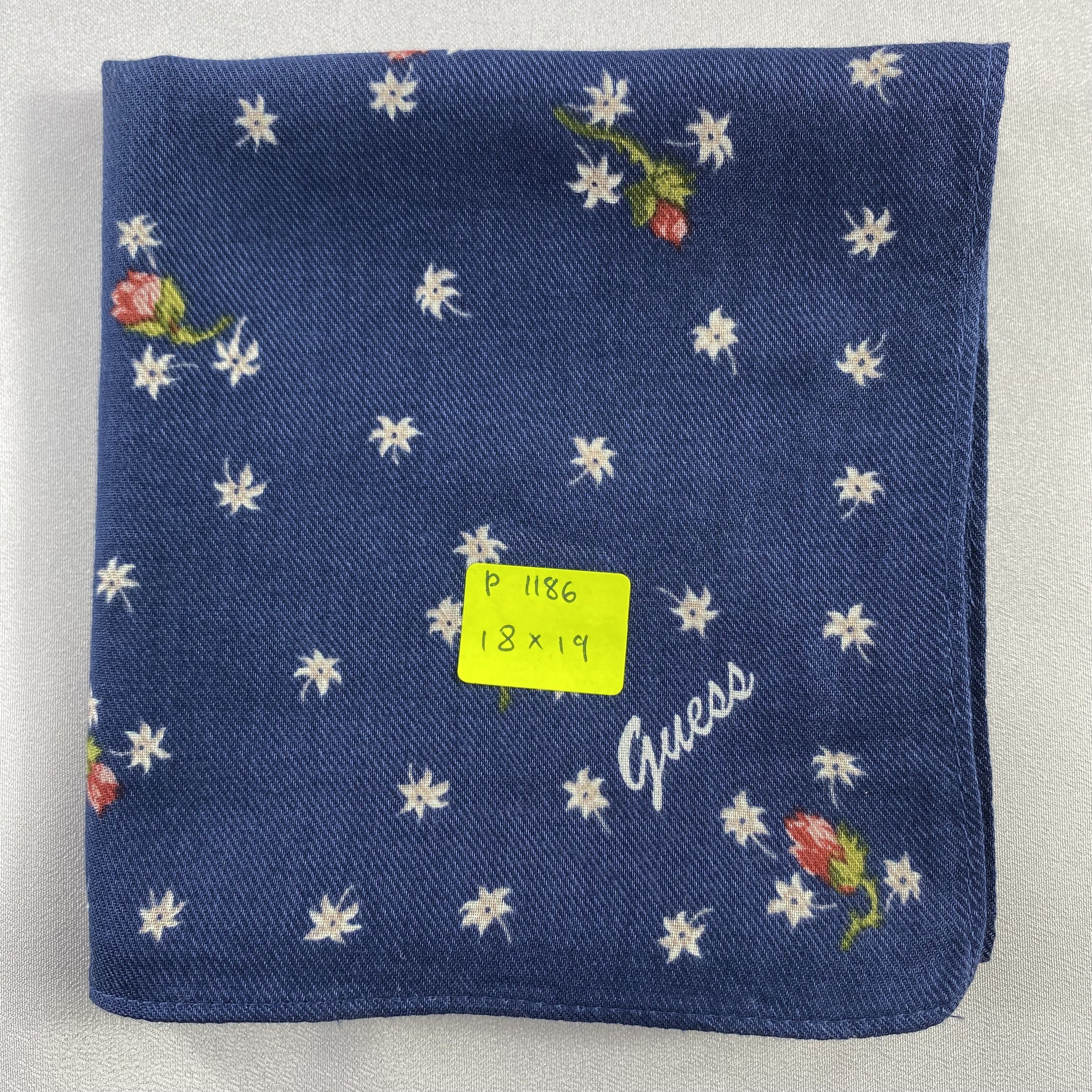 Guess × Vintage Guees Bandana/ Handkerchief / Neckerchief-P1186 Size ONE SIZE - 5 Thumbnail