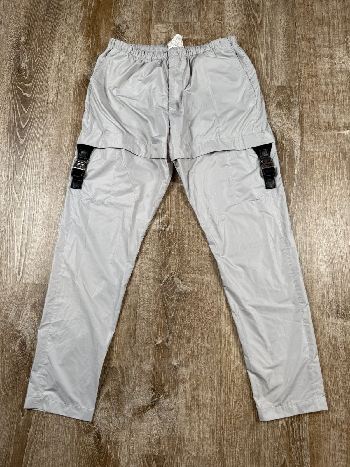 Givenchy Givenchy Cargo Pants with Buckle Size US 32 / EU 48 - 1 Thumbnail
