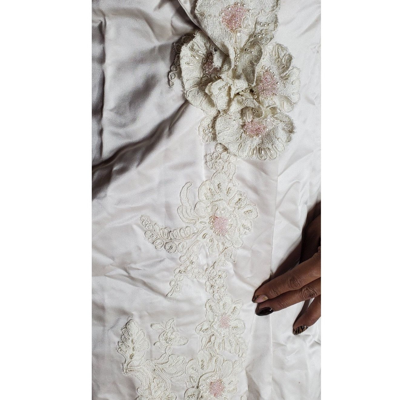 Handmade White Bridal Wedding Coat Jacket with Train Lace Sleeves 1XL Size XXL / US 16-18 / IT 52-54 - 14 Thumbnail