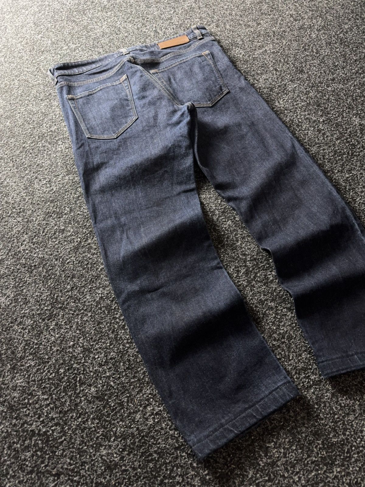 Hugo Boss Luxury Hugo Boss Candiani Denim Dark Blue Jeans Straight Fit Size US 33 - 13 Thumbnail