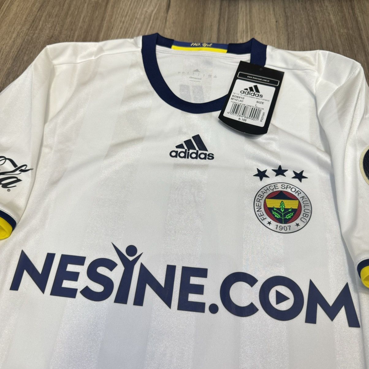 Adidas Fenerbahce 16/17 away shirt #10 V.Persie (bnwt) Size US L / EU 52-54 / 3 - 3 Thumbnail