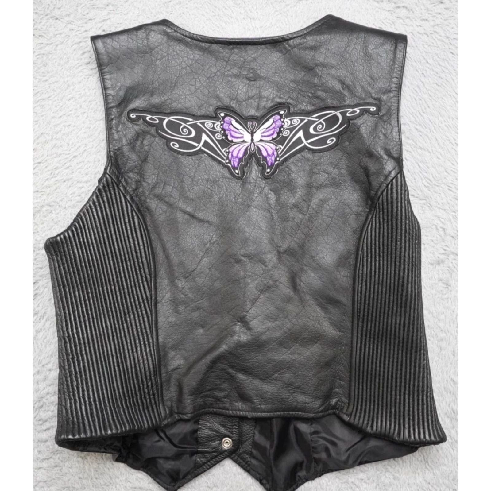 Vintage VINTAGE Divine Leather Biker Vest Womens XL Black Patches Buffalo Nickel Lady Rider Vest Jacket Size XL / US 12-14 / IT 48-50 - 8 Thumbnail