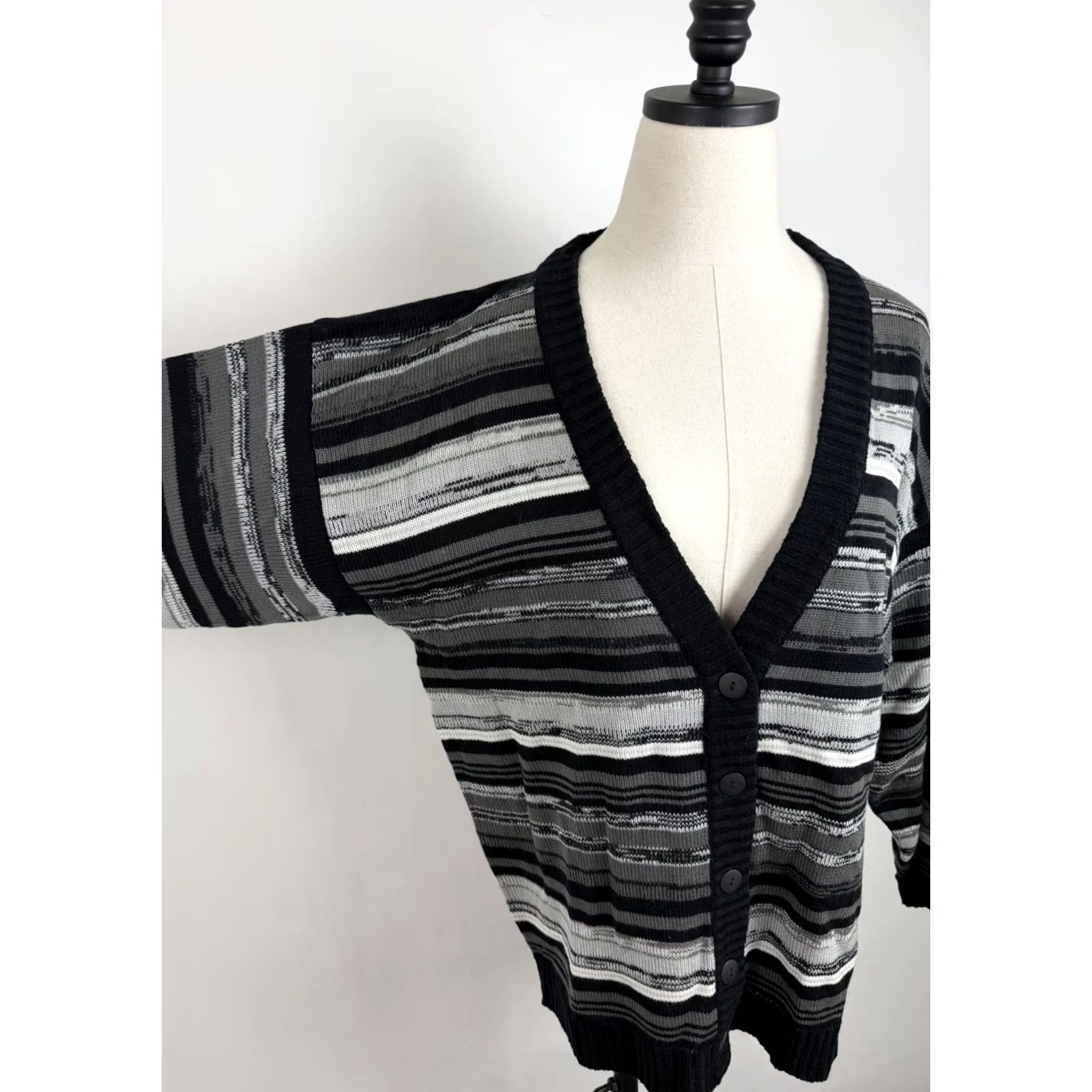 Vintage VINTAGE Cardigan Sweater Womens Large 90s Space Dye Stripe Charcoal Gray V-Neck Size L / US 10 / IT 46 - 4 Thumbnail