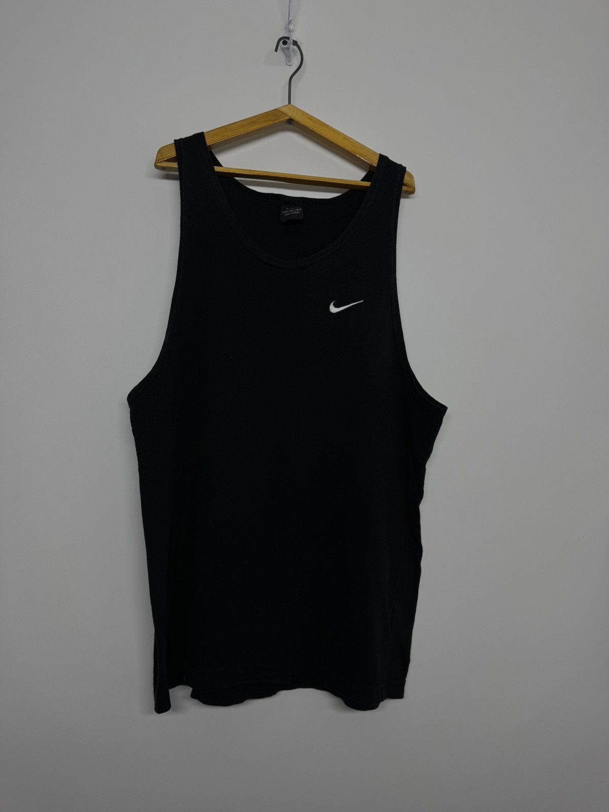 Nike Vintage Y2k Nike Mini Swoosh Tank Tops 00’s Size US L / EU 52-54 / 3 - 5 Thumbnail