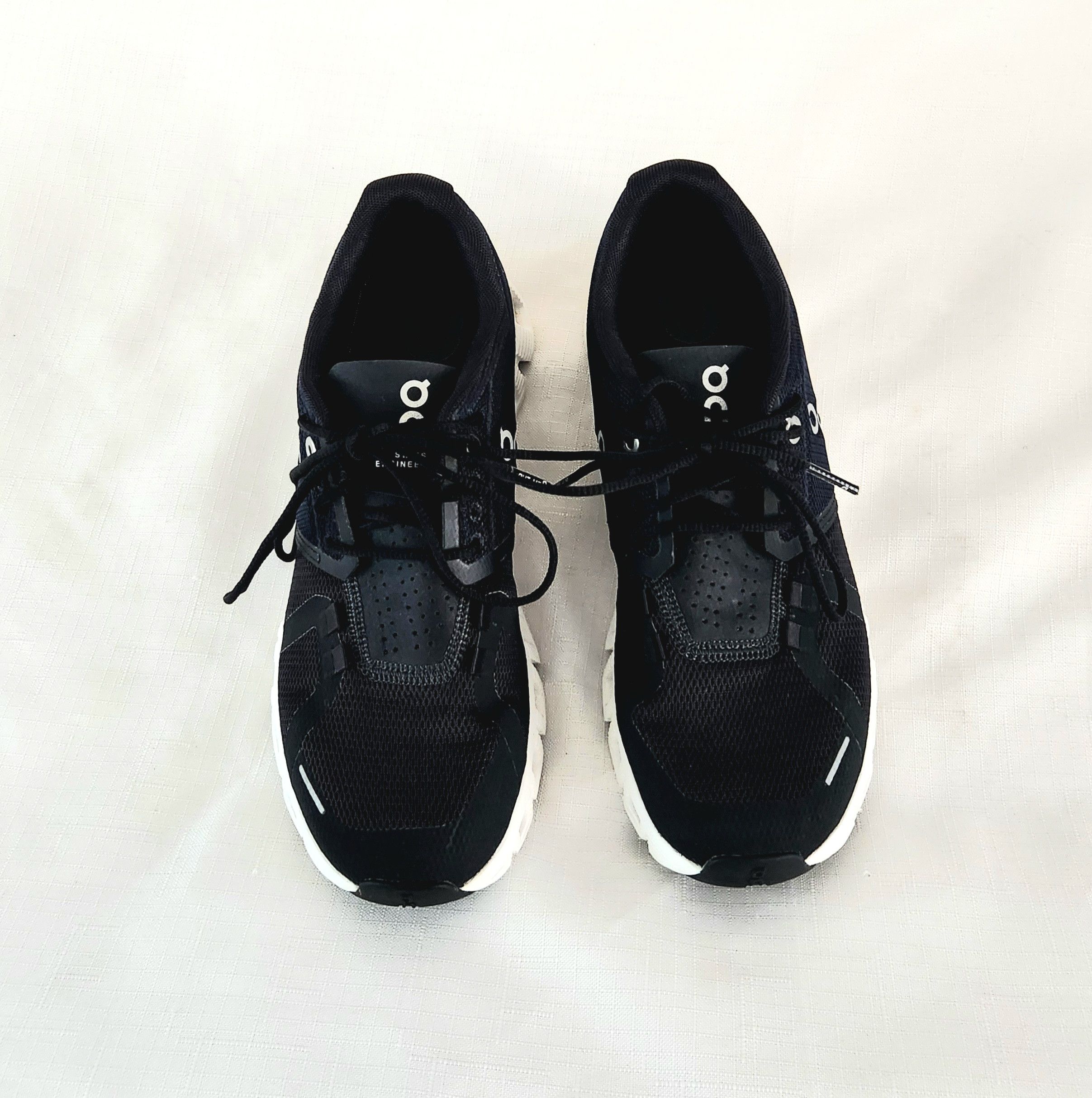 On ON Running Cloud Swiss Engineering Shoes Women's Size 7 Size US 7 / IT 37 - 7 Thumbnail