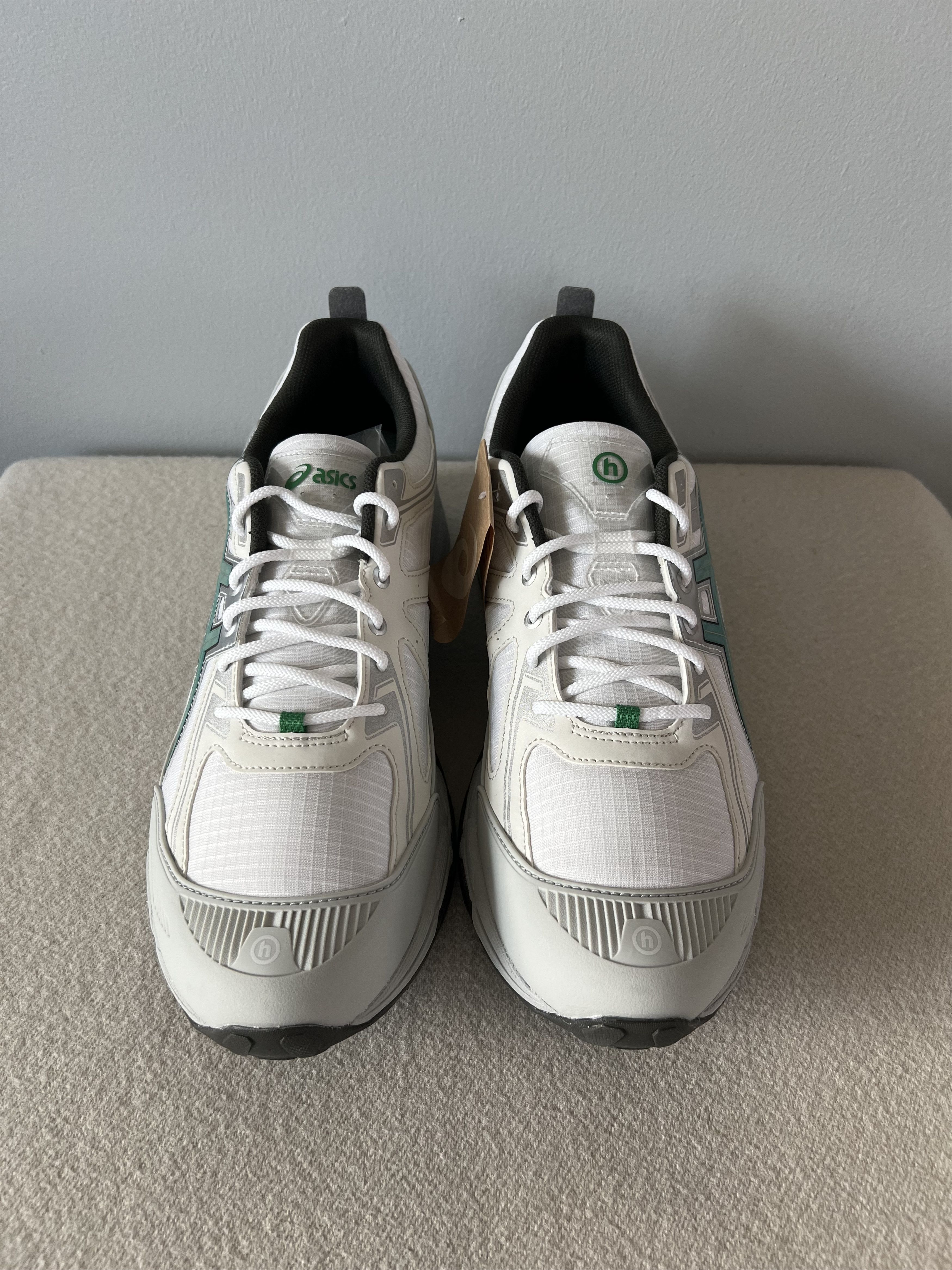 Asics × HIDDEN Hidden NY Asics Gel Venture 6 Shield in White Size US 14 / EU 47 - 4 Thumbnail