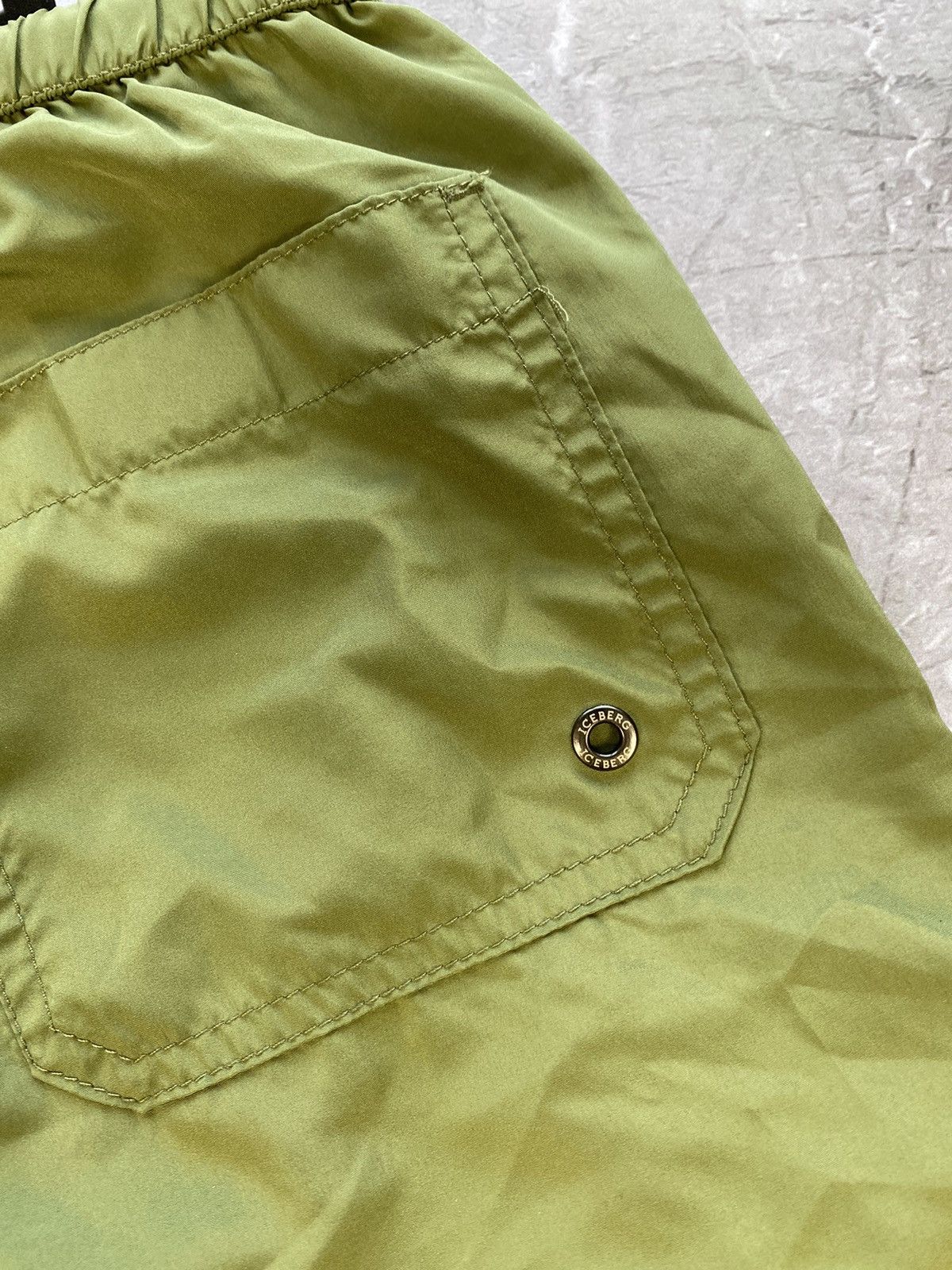 Iceberg × Vintage Rare Iceberg Beach Wear Big Logo Olive Shorts Size US 32 / EU 48 - 12 Thumbnail