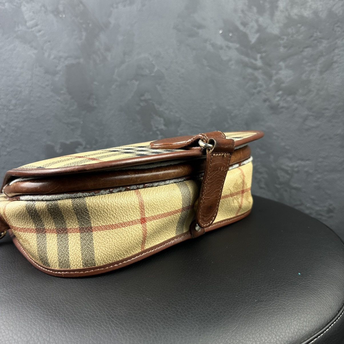Burberry × Vintage Burberrys Nova Check Shoulder Bag Leather Beige Size ONE SIZE - 8 Thumbnail