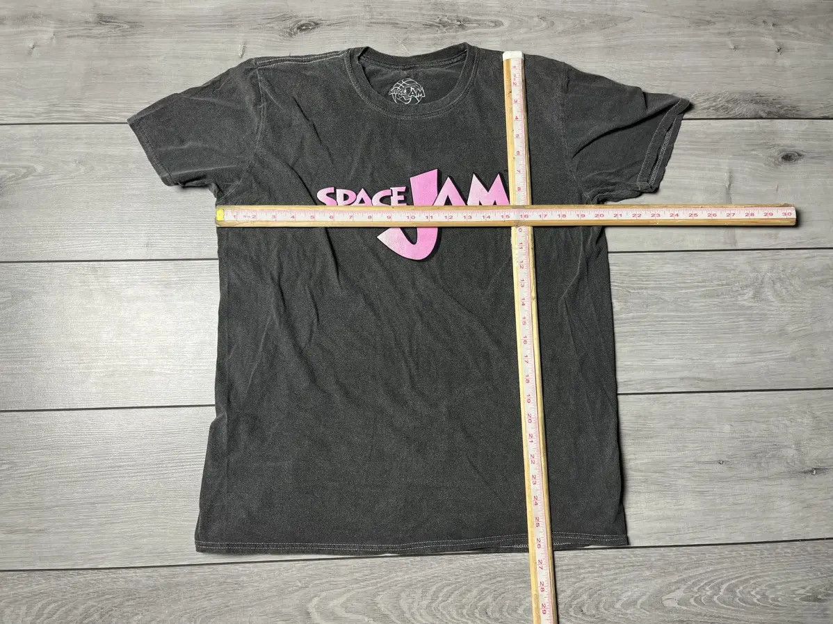 Disney Movie Space jam looney tunes Tshirt size Medium Size US M / EU 48-50 / 2 - 5 Thumbnail