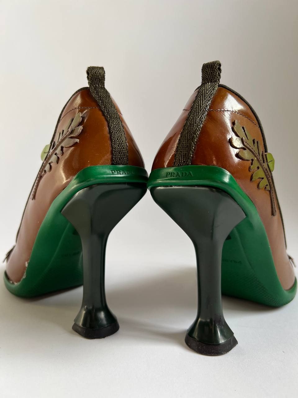Prada Prada FW99 Patent Leather Leaf Heels Size US 6.5 / IT 36.5 - 5 Thumbnail