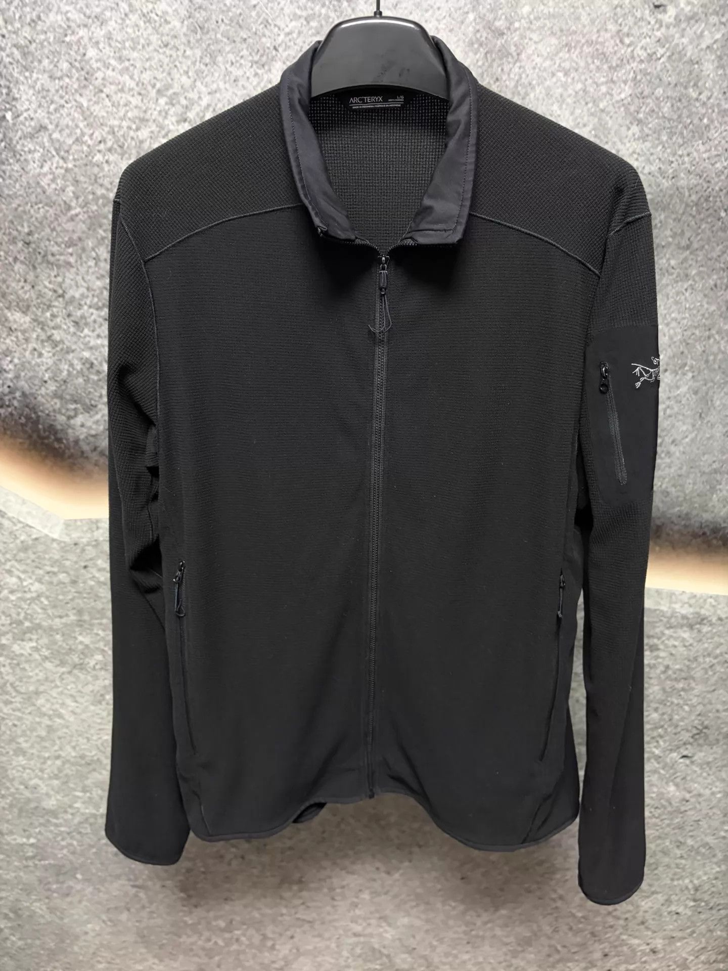 Arc'teryx ARC'TERYX Men's Delta LT Fleece Jacket L Black Size US L / EU 52-54 / 3 - 1 Thumbnail